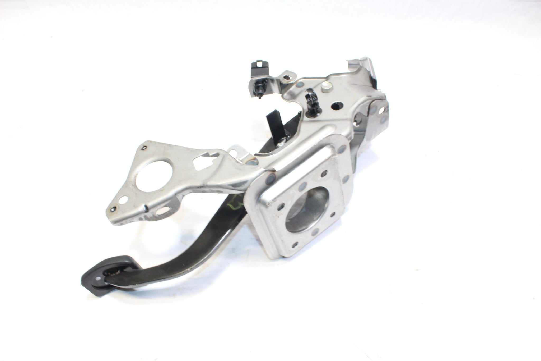 2015 Suzuki Celerio Brake Pedal