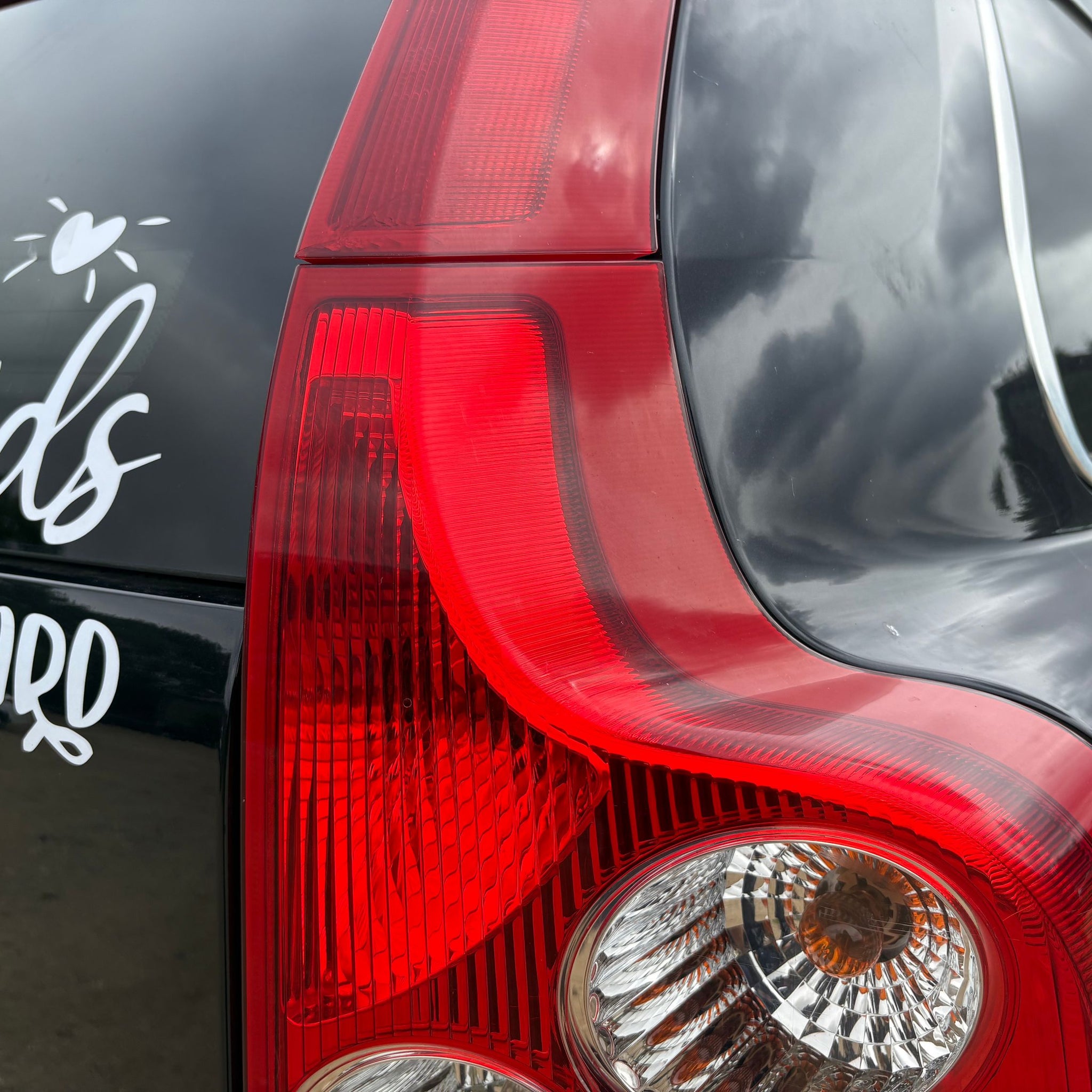 2009 VOLVO XC90 RIGHT SIDE REAR TAIL LIGHT