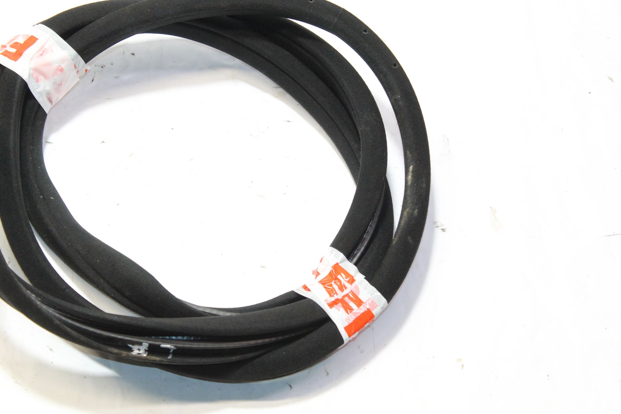 2010 MERCEDES C CLASS W204 Left side Front Door Seal Rubber