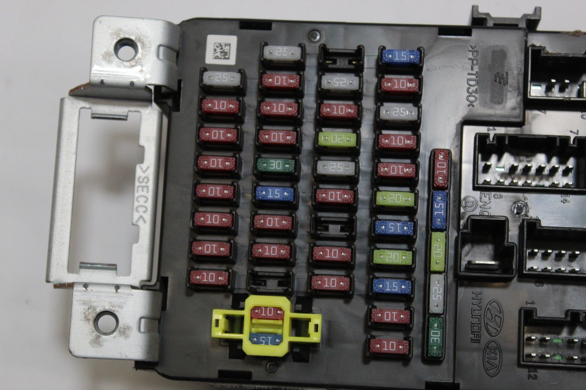 2011 KIA RIO 1.4 Petrol Fuse Box 91950-1G010