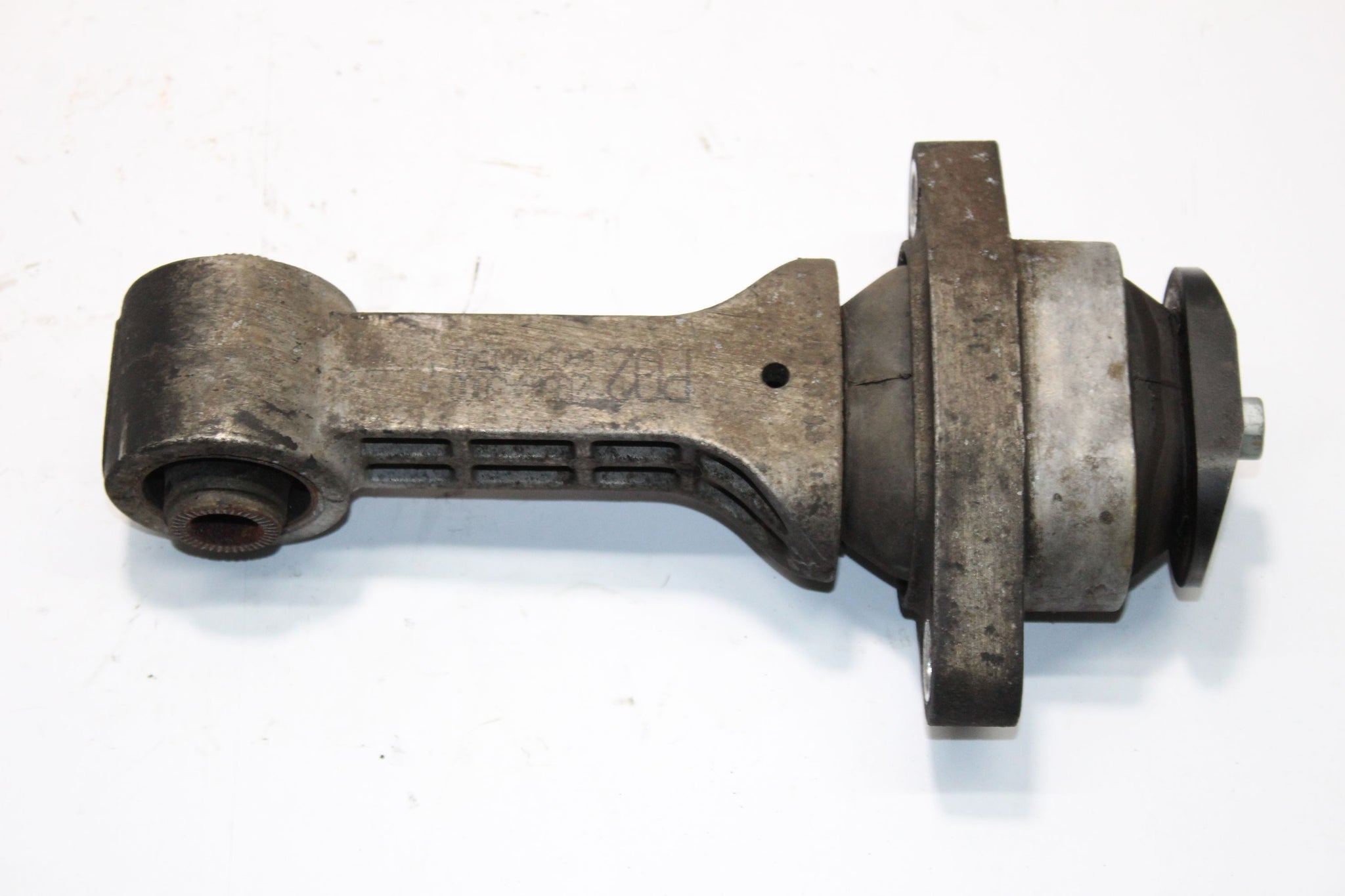2016 HYUNDAI I30 MK2 1.6 Diesel Engine Mount
