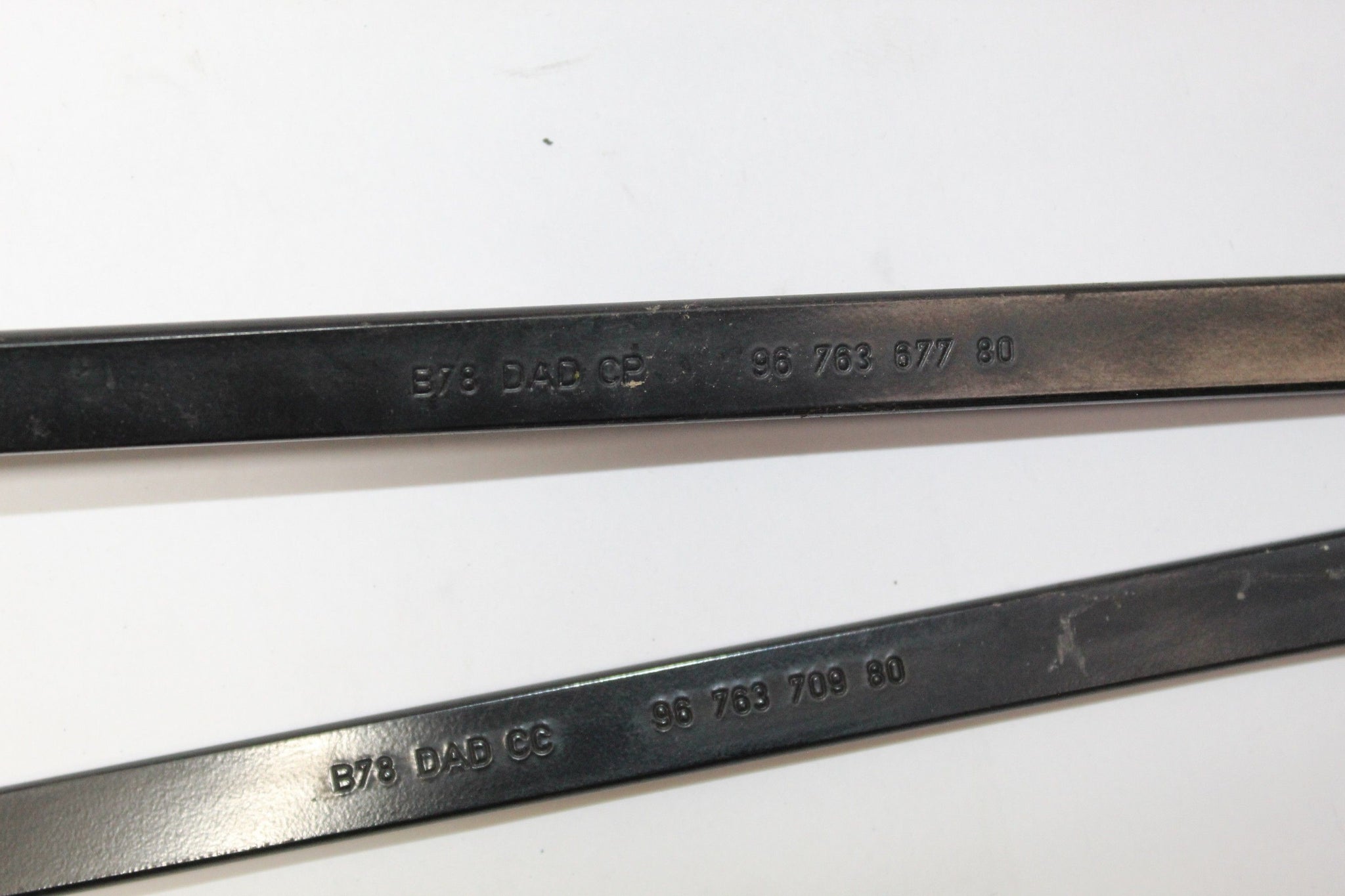 2015 CITROEN C4 Front Wiper Arm Pair 9676367780 9676370980