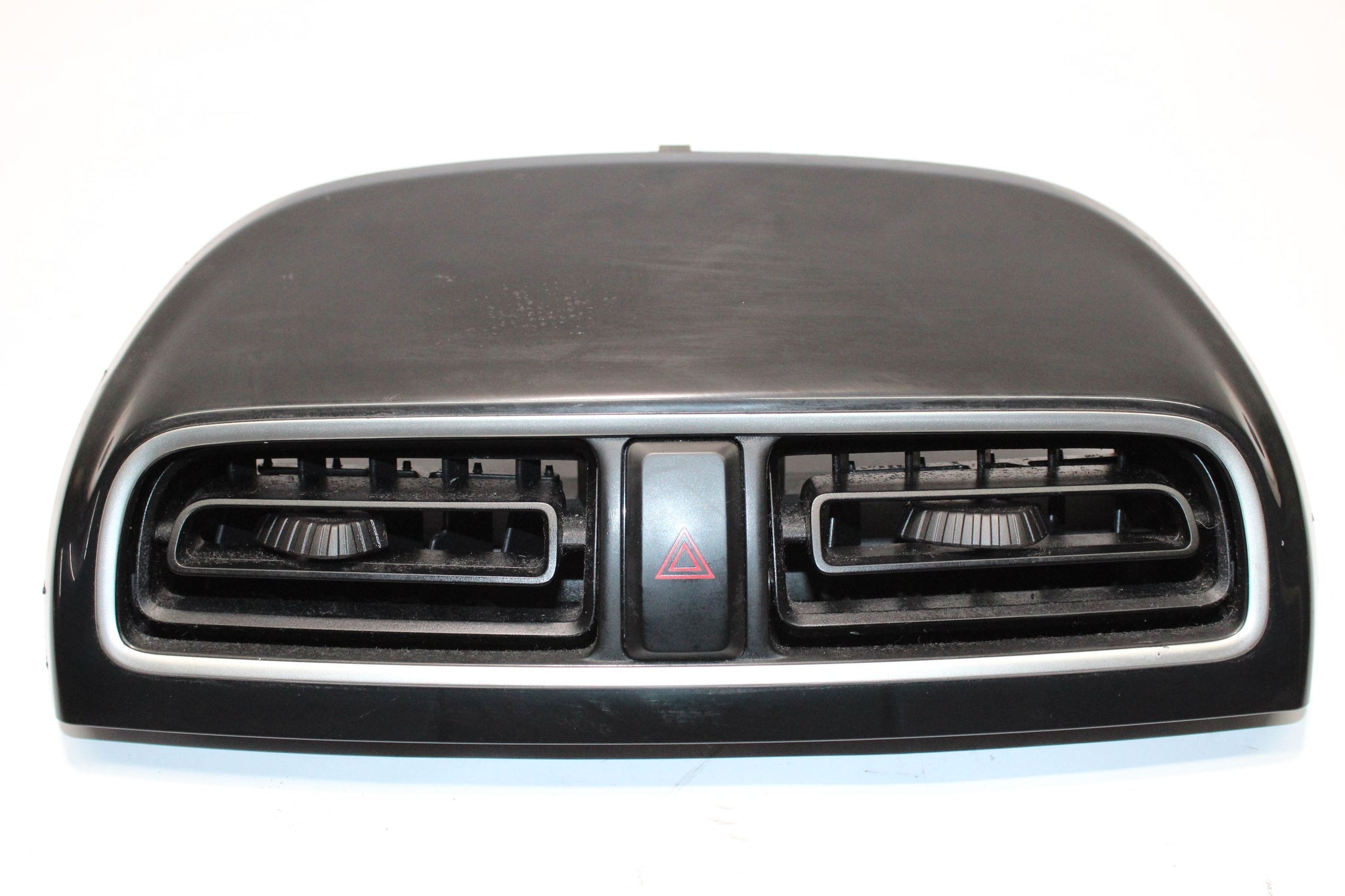 2013 MITSUBISHI MIRAGE Centre Console Air Vent 8002B003XA