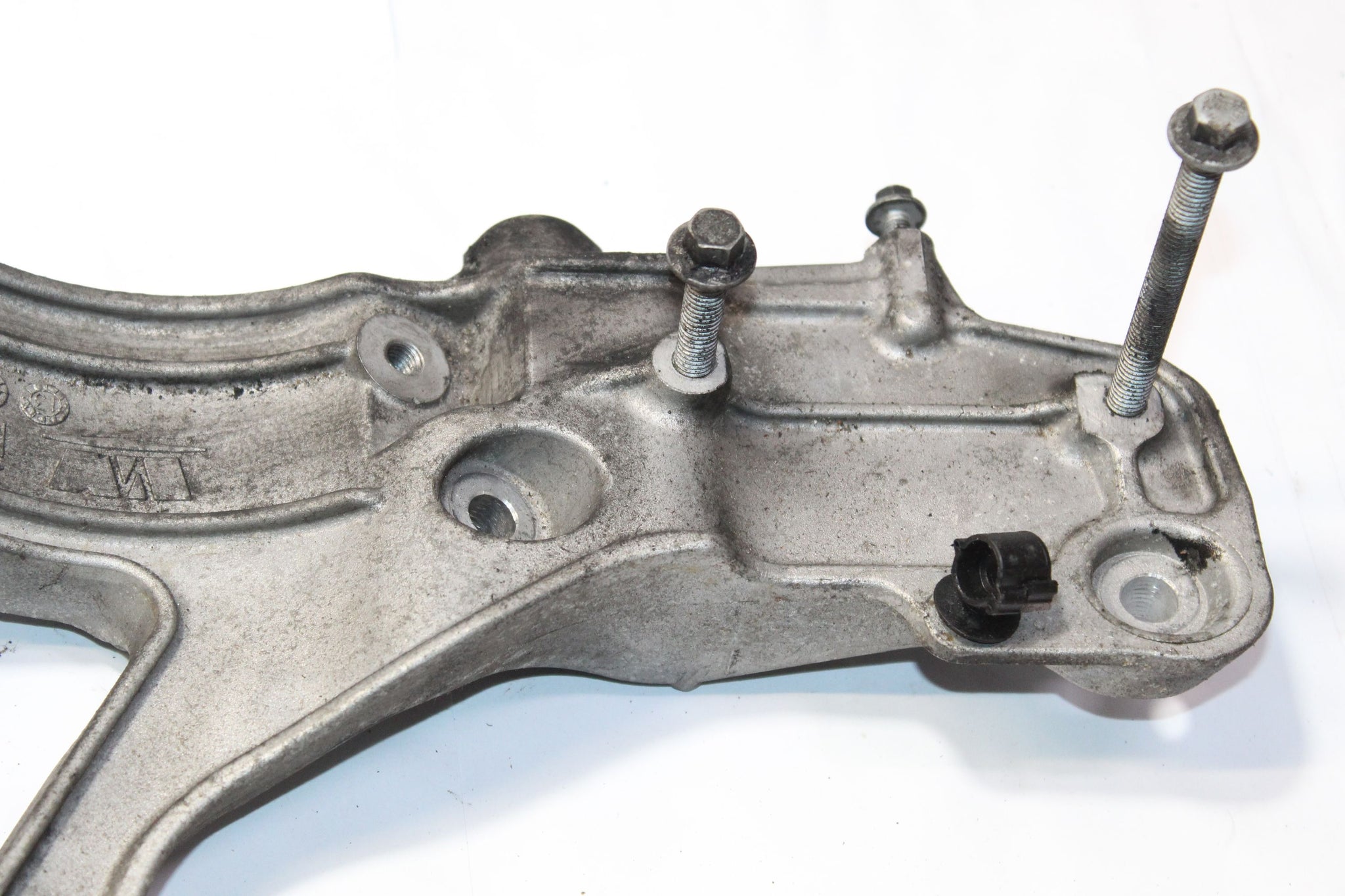 2017 MASERATI GHIBLI 3.0 Air Compression Mount Bracket 20513390F