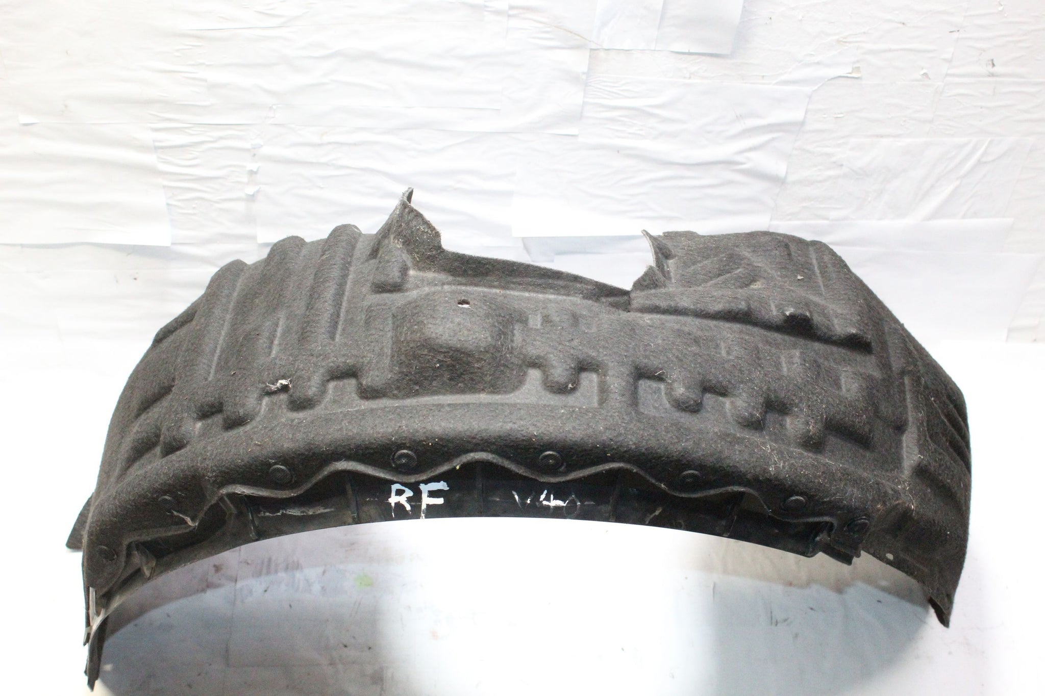 2012 Volvo V40 Right side Front Splash Guard 31265974