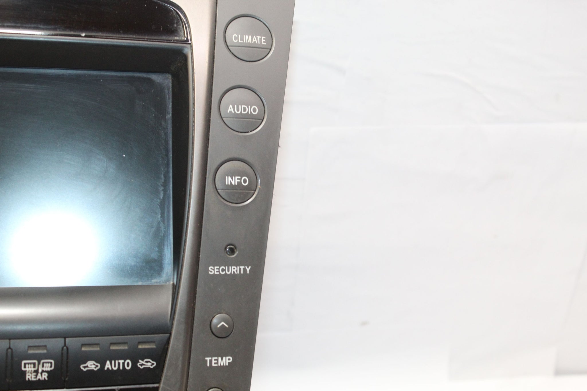 2007 LEXUS GS300 Climate Control CD Radio Head unit Display Surround Trim