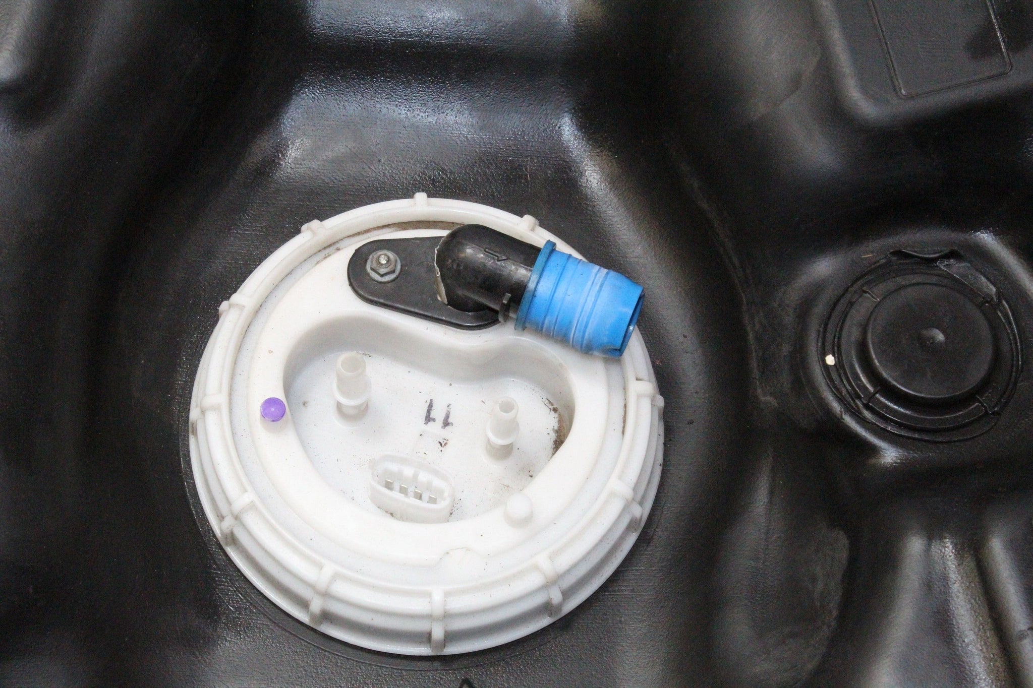 2017 PEUGEOT BOXER 335 2.0 Diesel Fuel Tank with Fuel Sender