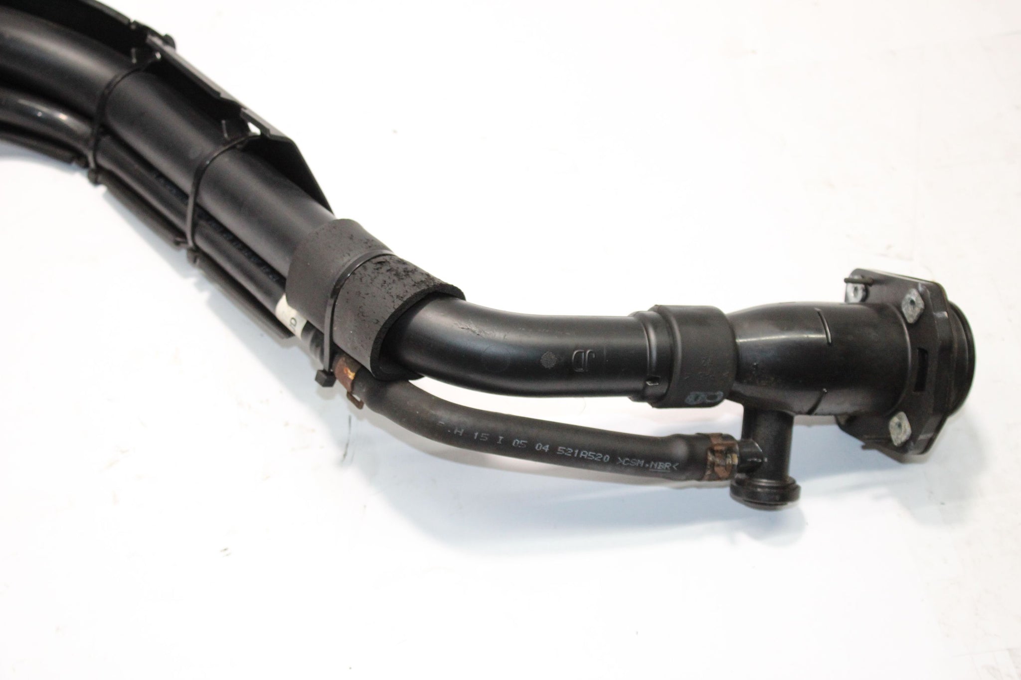 2016 HYUNDAI I30 MK2 1.6 Diesel Fuel Filler Neck 31030-A6XXX