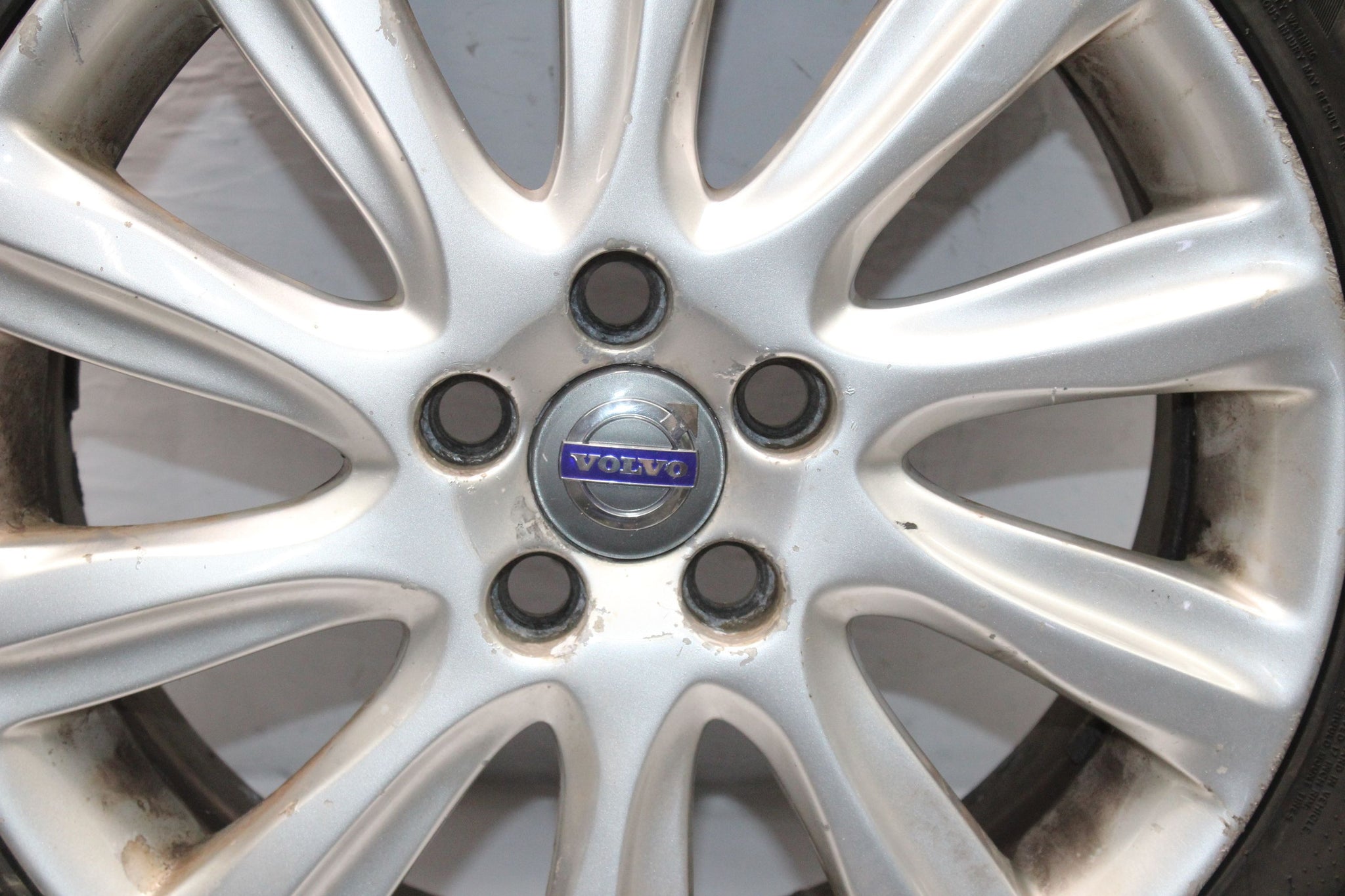 2013 VOLVO V40 Alloy Wheel with Tyre 205 / 50 R17 6.6MM