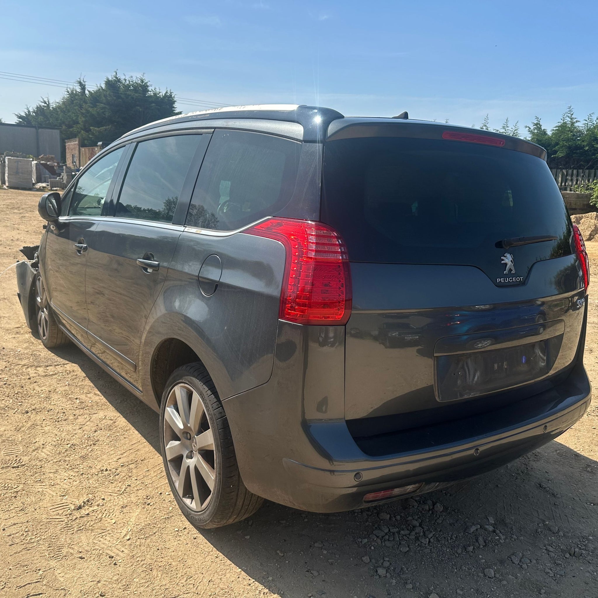 2014 PEUGEOT 5008 1.6 BREAKING FOR PARTS