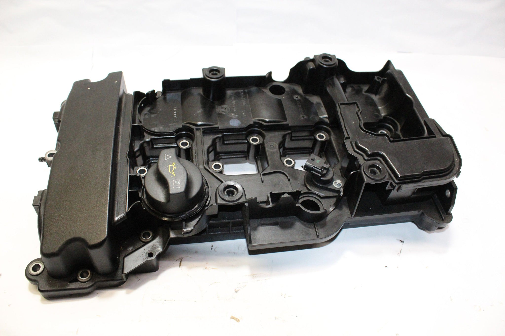 2011 Mercedes C180 W204 1.8 Petrol Rocker Cover A2710101730