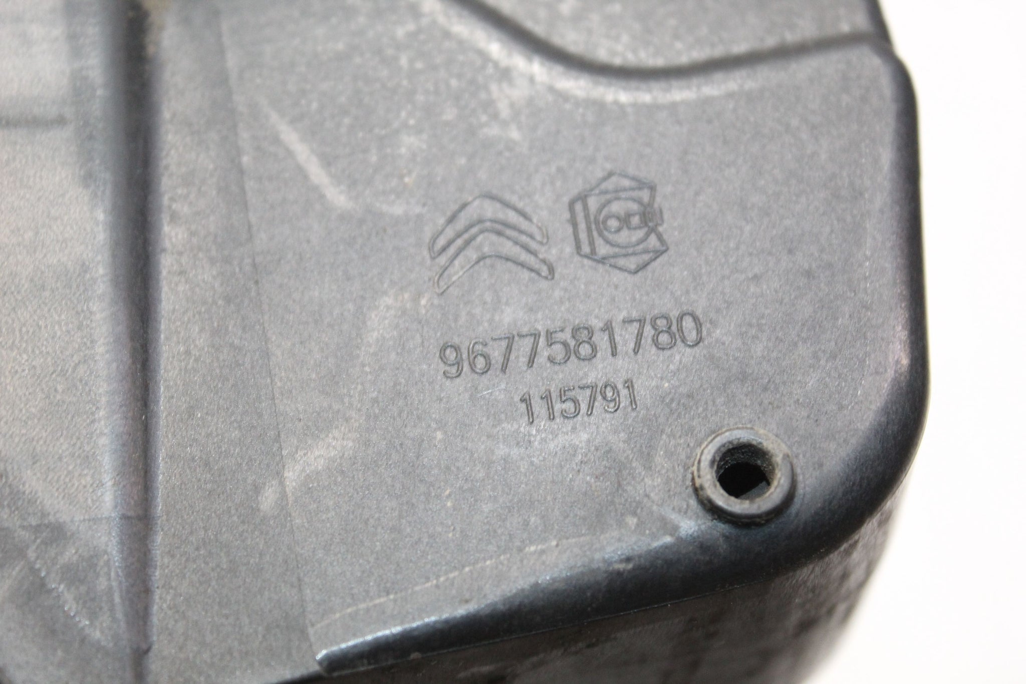 2014 CITROEN C4 GRAND PICASSO FUEL FILLER FLAP 9677581780