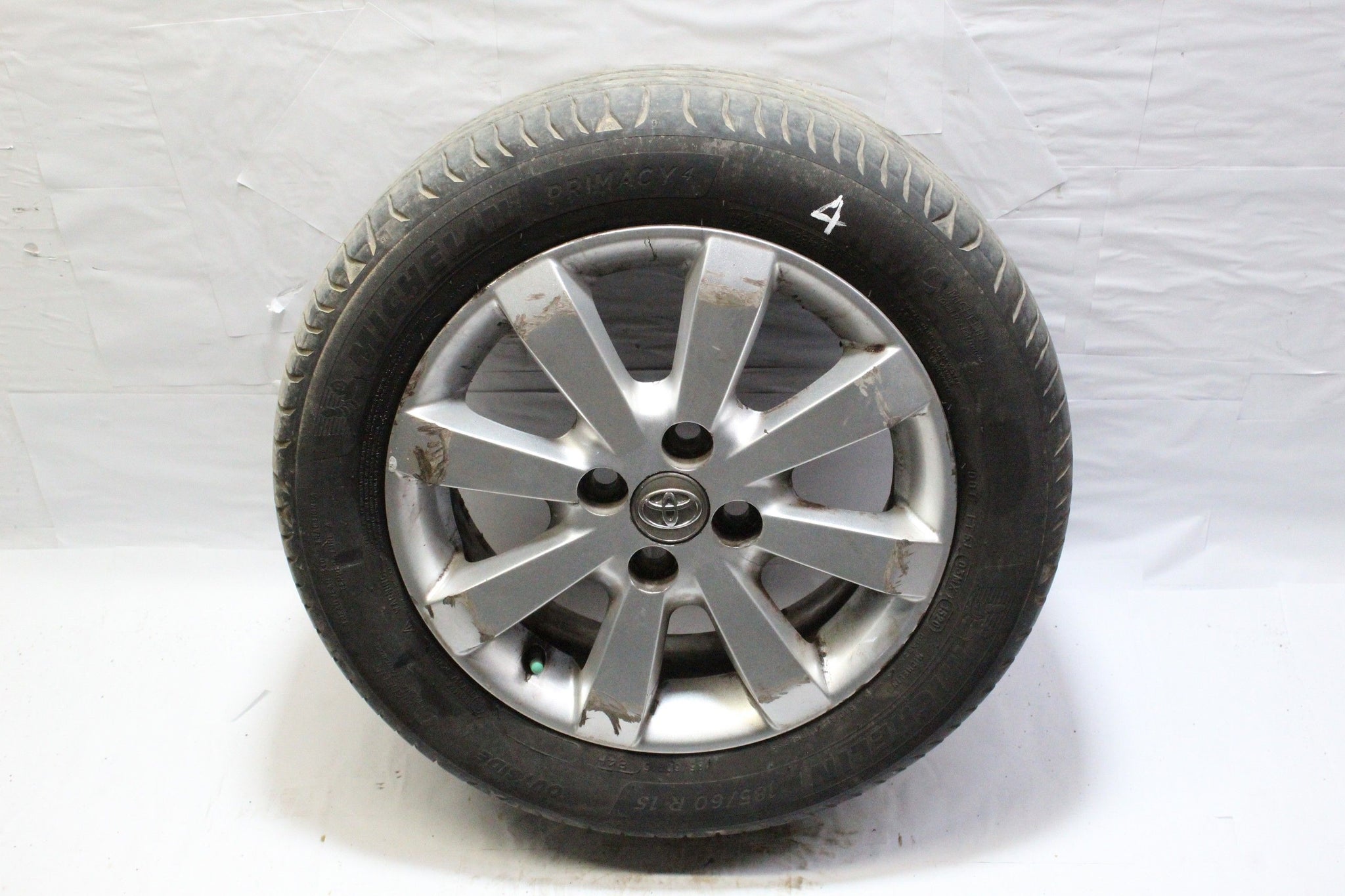 2011 TOYOTA YARIS Alloy Wheel with Tyre 185/60 R15 4.2MM