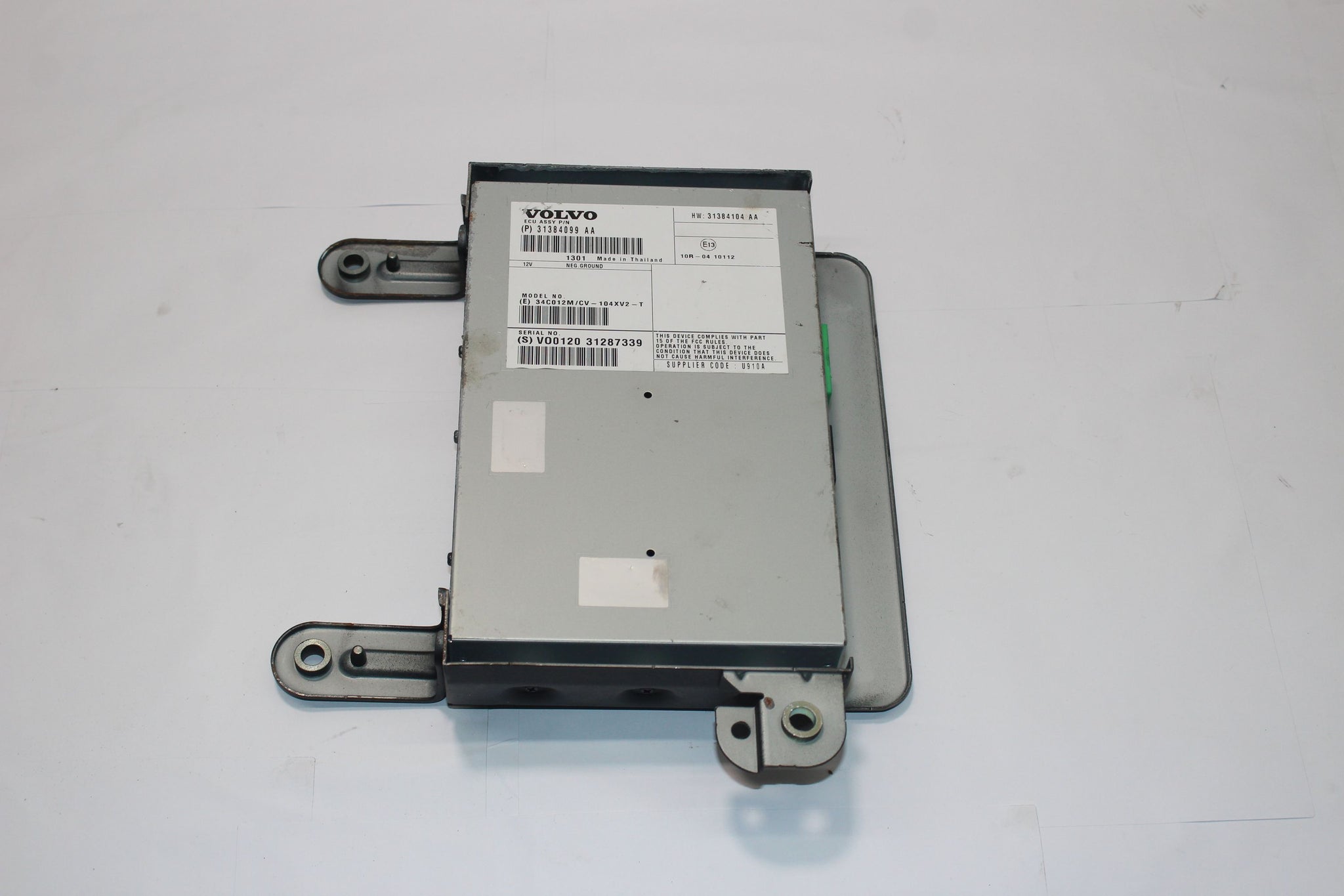 2013 VOLVO V40 Sound Amplifier