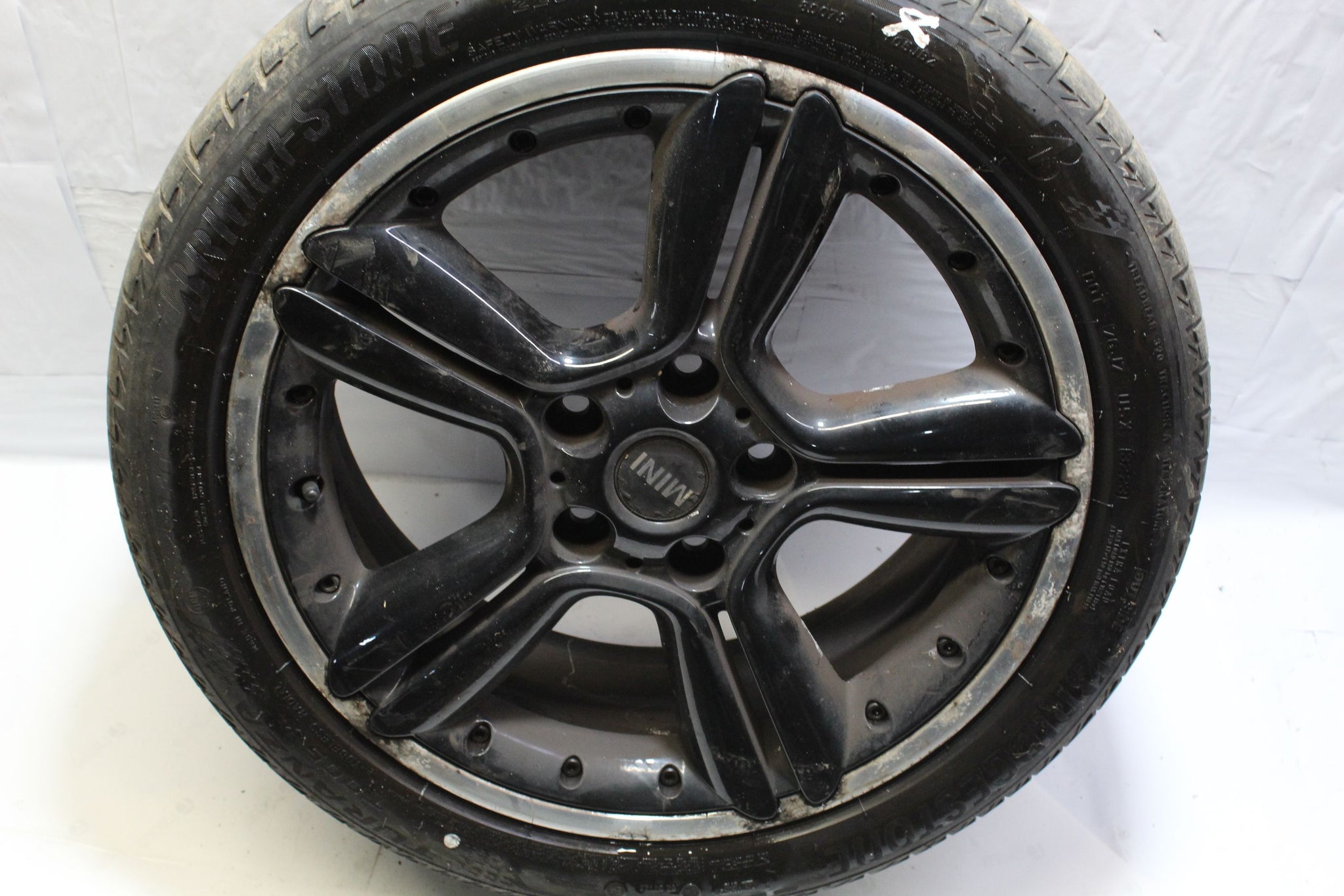 2014 MINI PACEMAN R61 Alloy Wheel with Tyre 225 / 45 R18 5.6MM