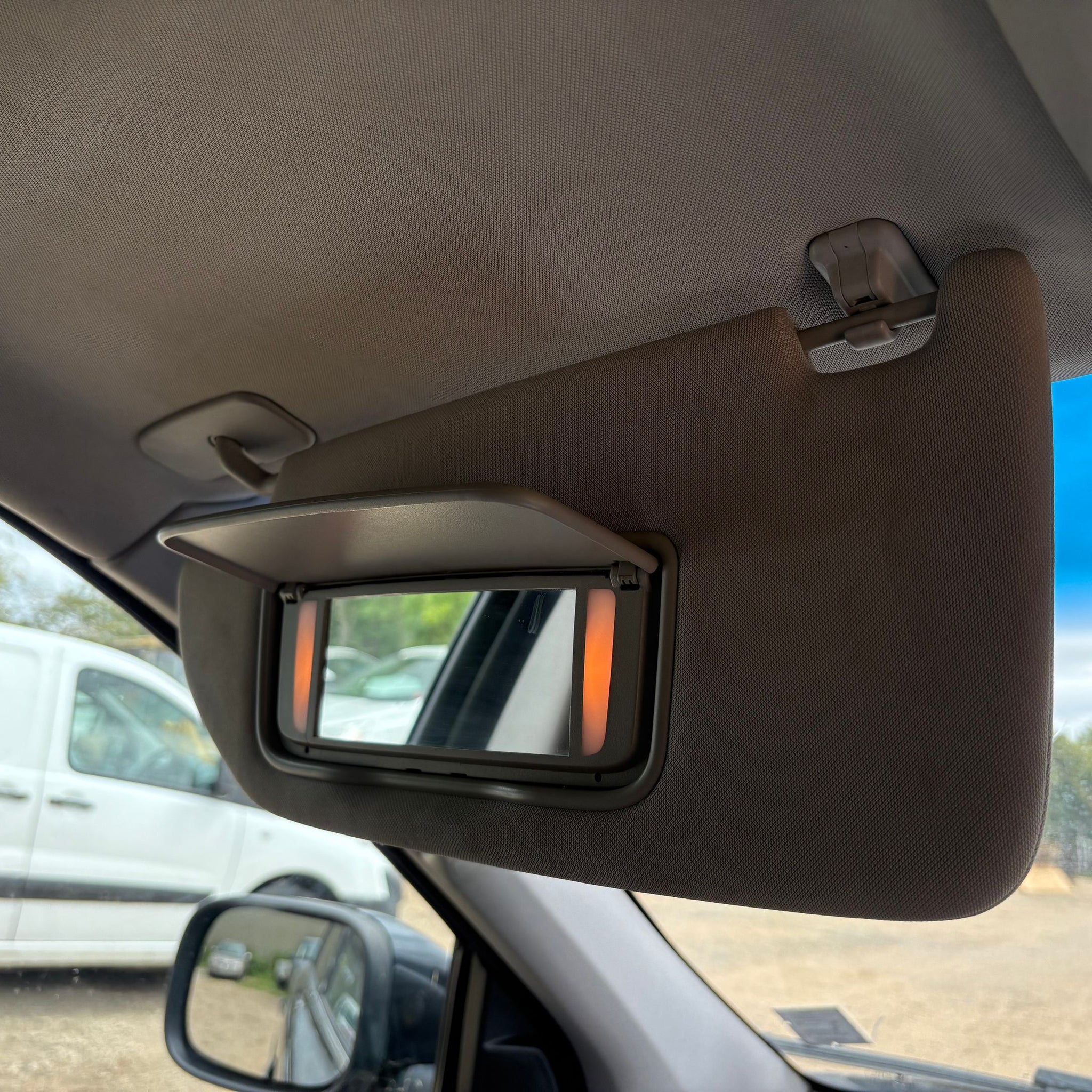 2009 VOLVO XC90 LEFT SIDE SUN VISOR