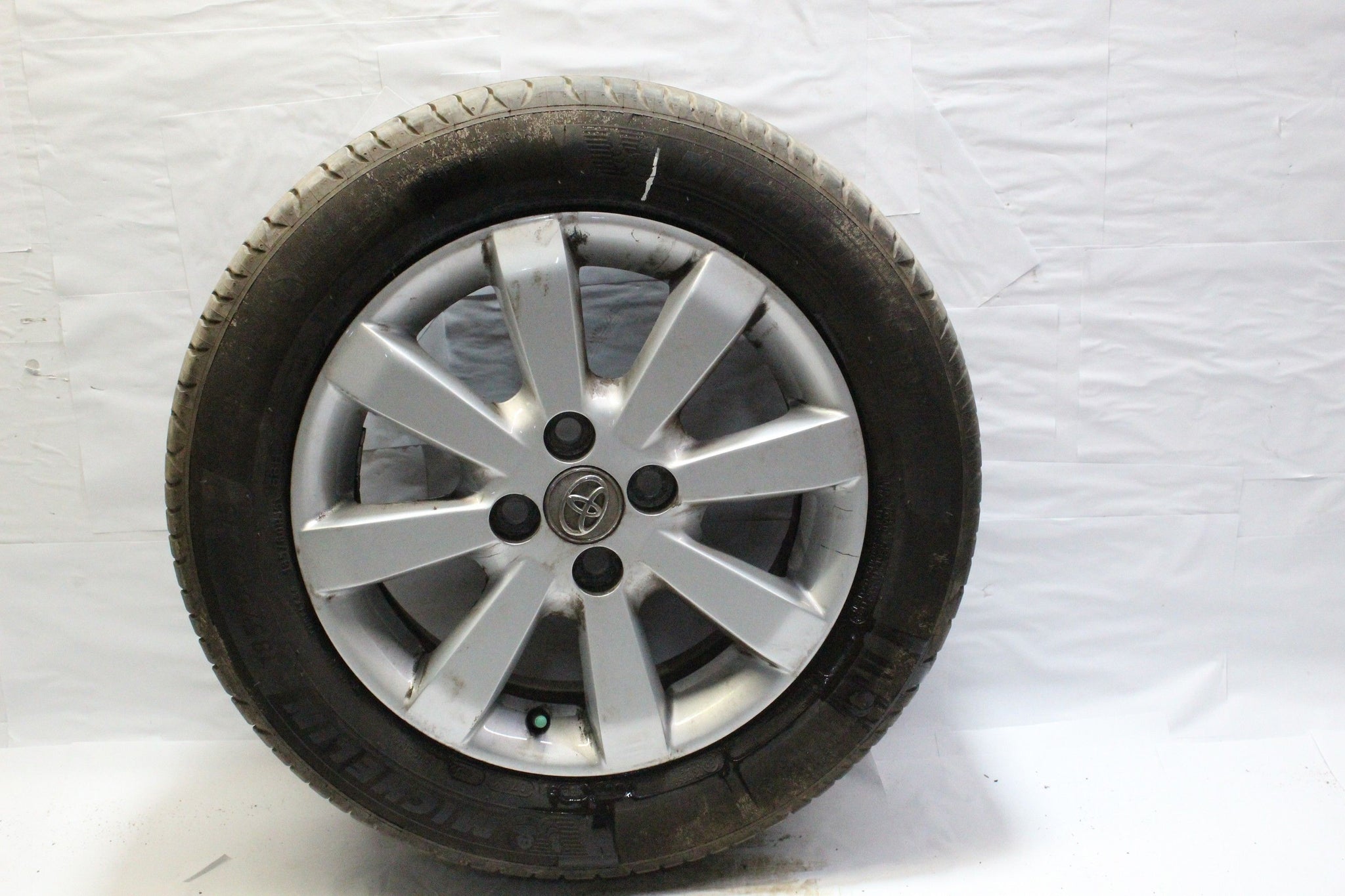 2011 TOYOTA YARIS Alloy Wheel with Tyre 185/60 R15 6.9MM