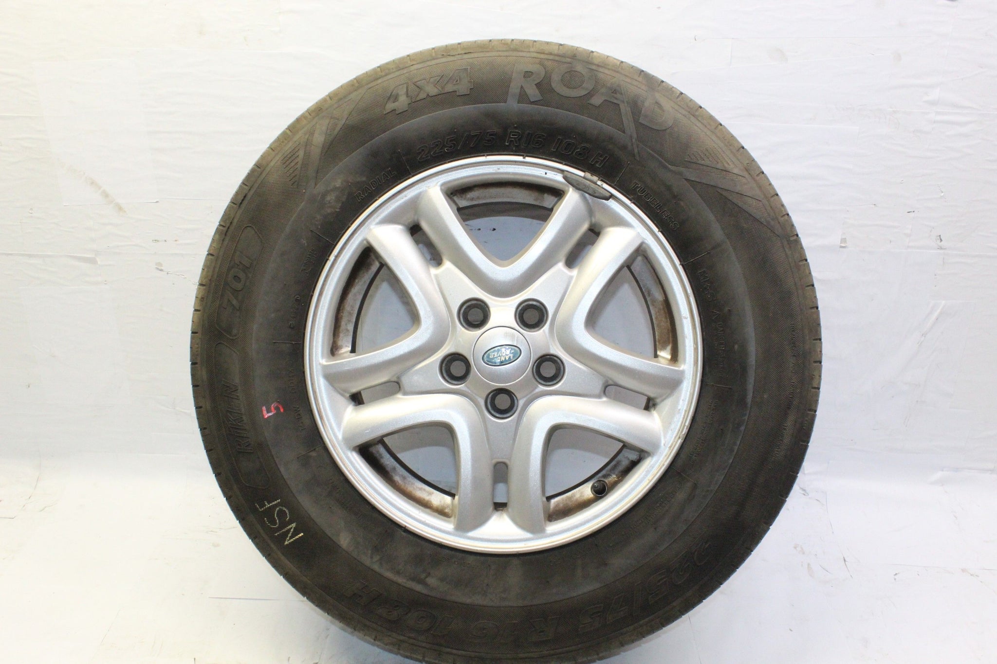 2007 Land Rover Freelander 2 ALLOY WHEEL WITH TYRE 225 / 75 R16 5.9MM