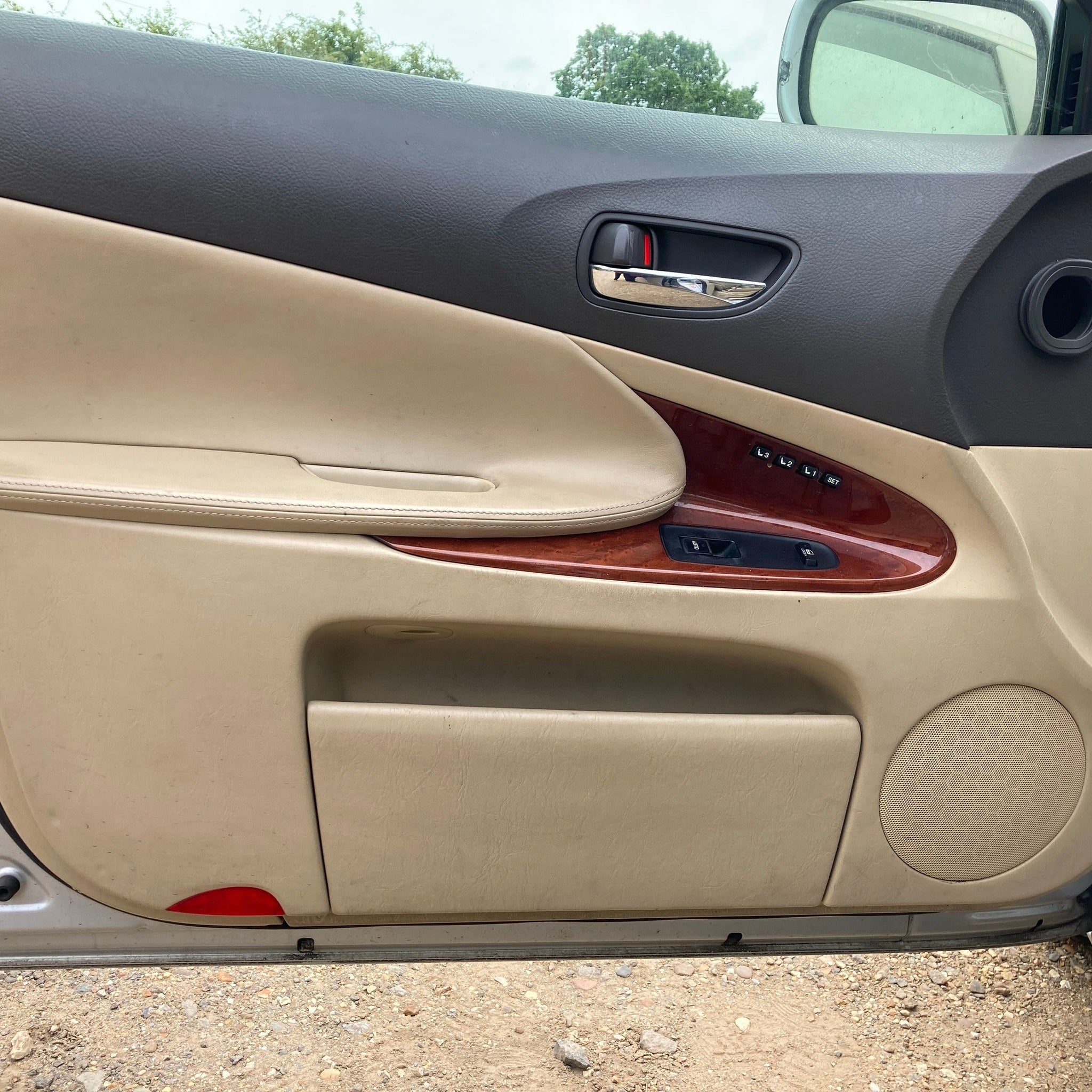 2007 LEXUS GS300 Passenger side Front Complete Door SILVER
