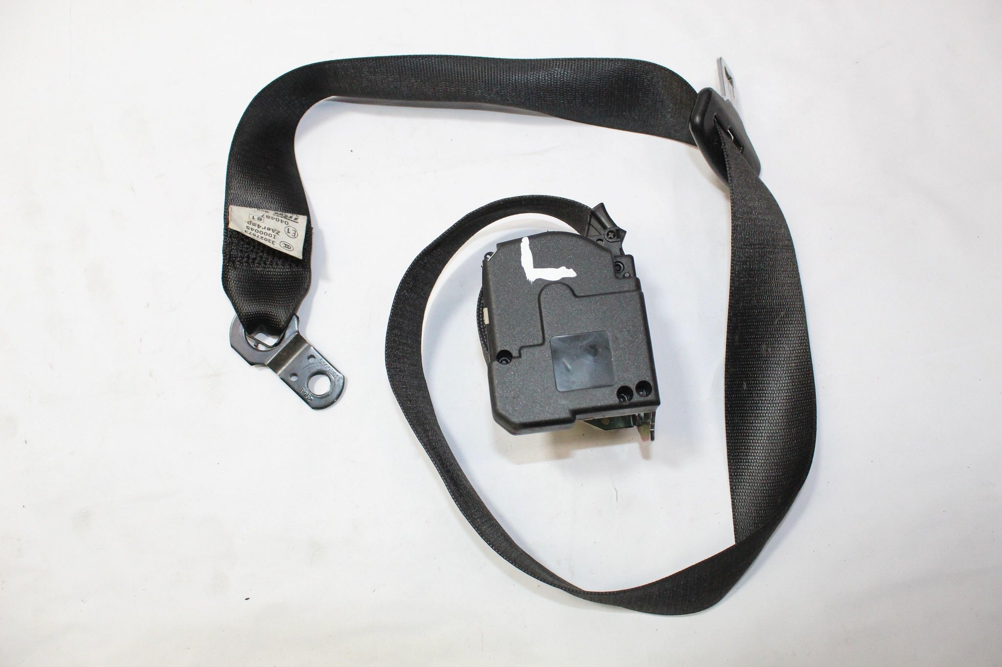 2006 BMW Z4 Left side Front Seat Belt 33027673