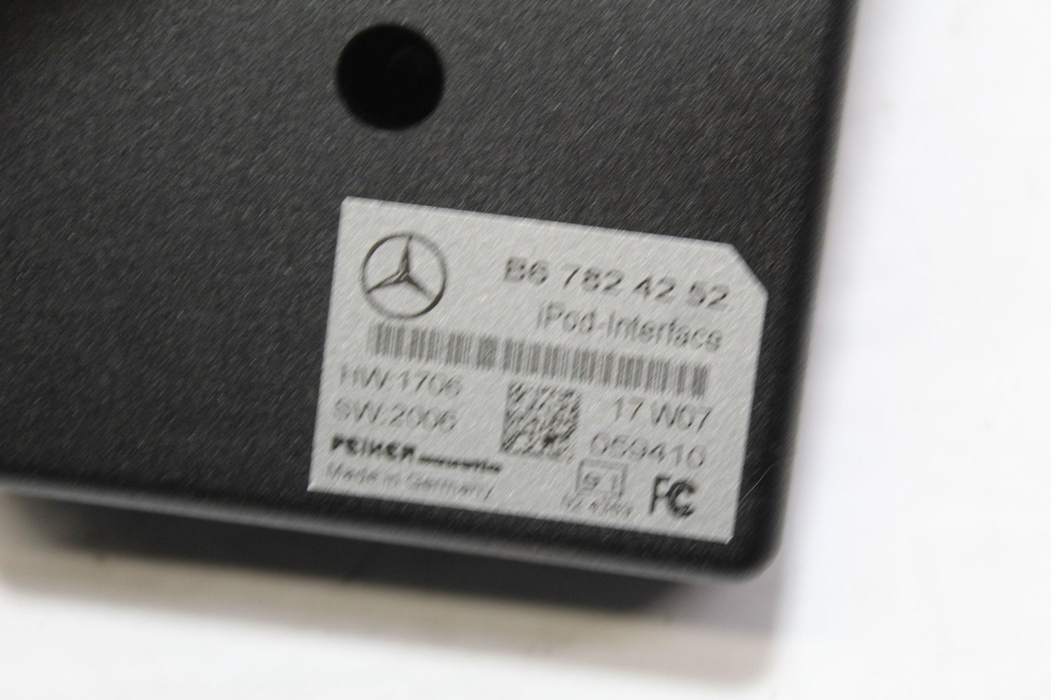 2007 MERCEDES W251 R320 Ipod Interface Control Module B67824252