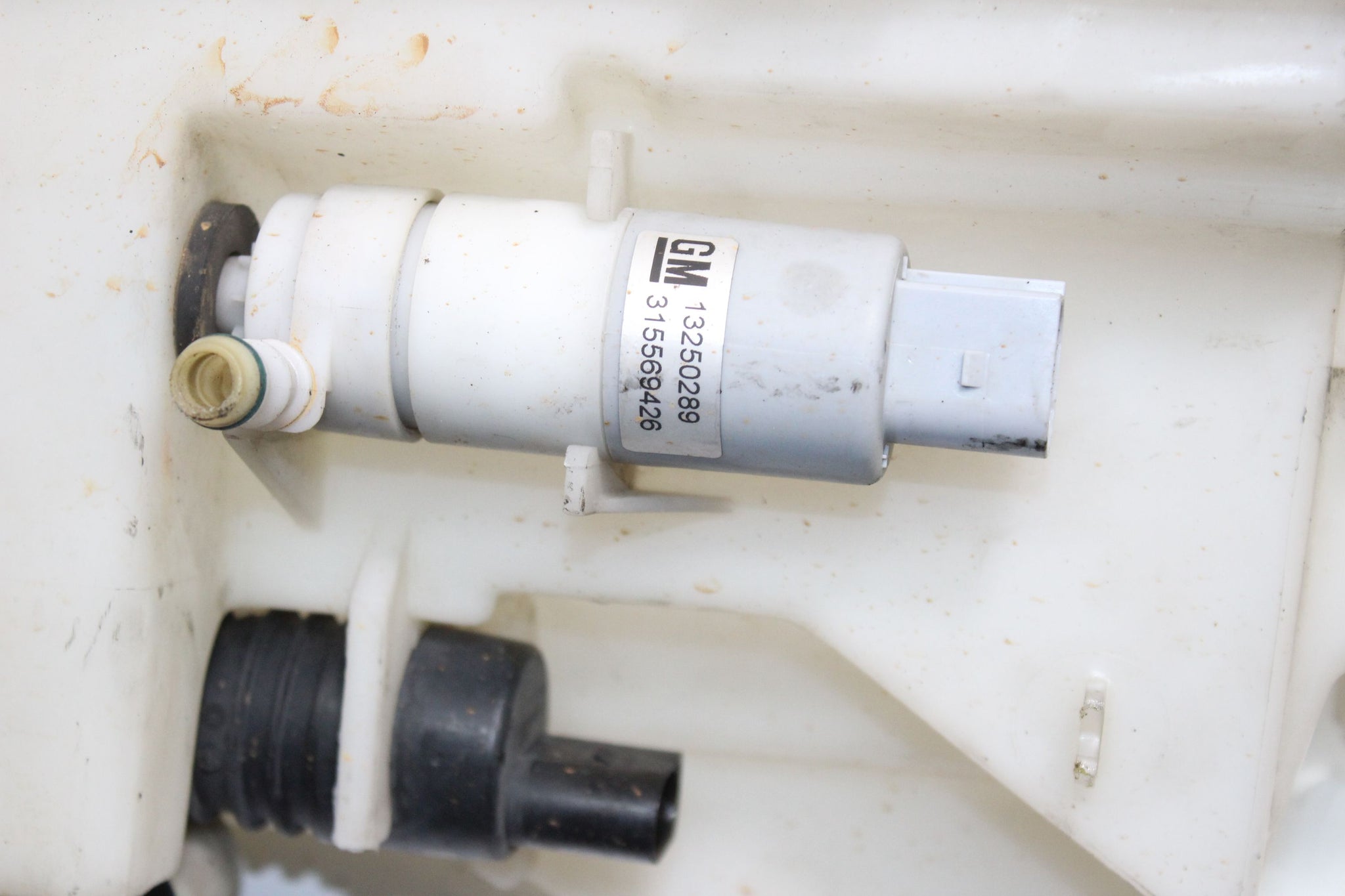 2014 VAUXHALL MOKKA Windscreen Washer Bottle Pump 13250289