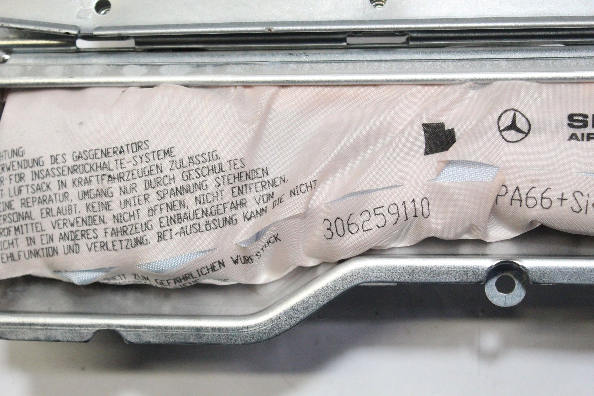 Mercedes C Class W204 Front Driver side Knee Airbag 2048602002