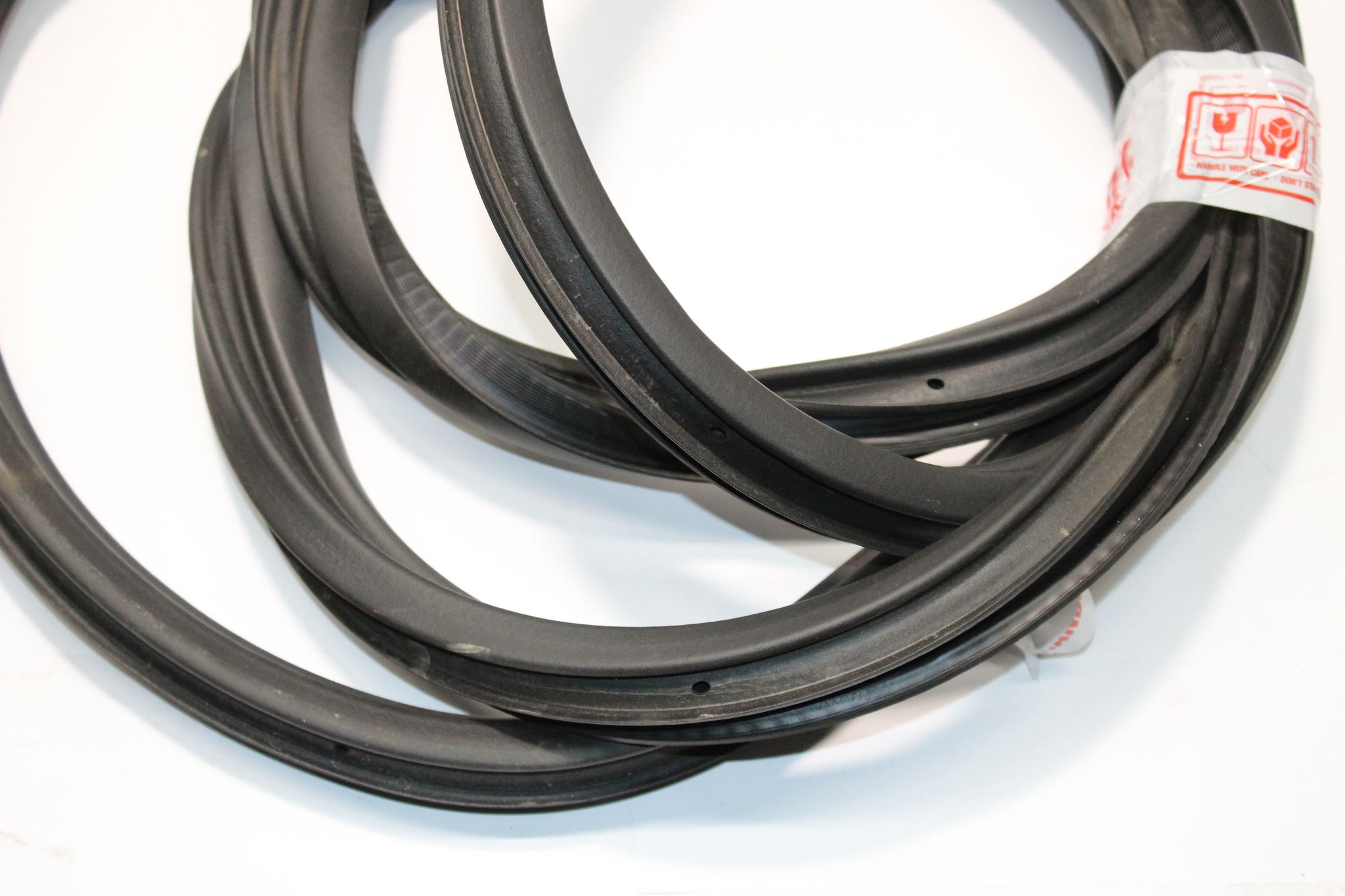 2019 VAUXHALL CORSA E Right side Front Door Seal Rubber