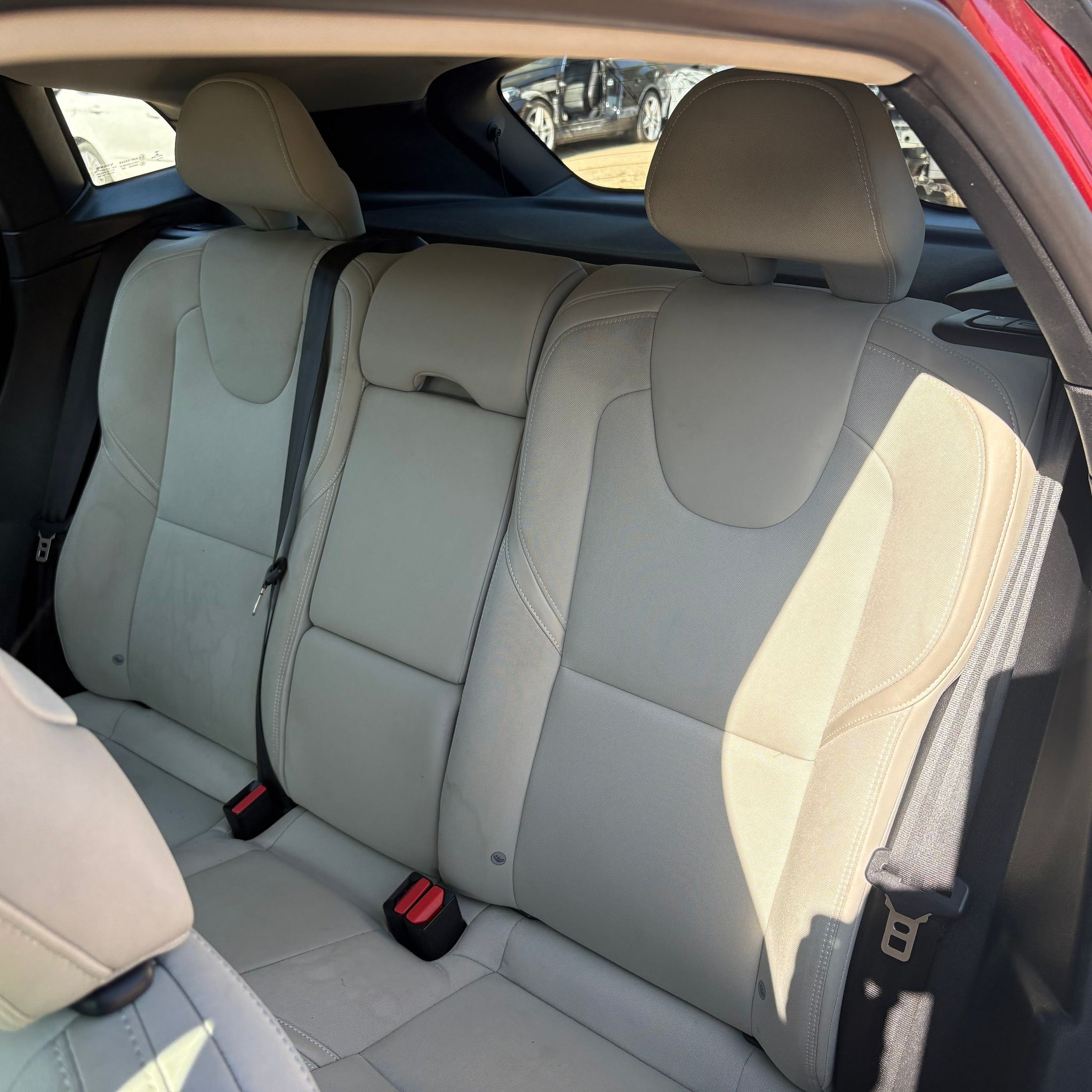 VOLVO V40 REAR SEATS 2013