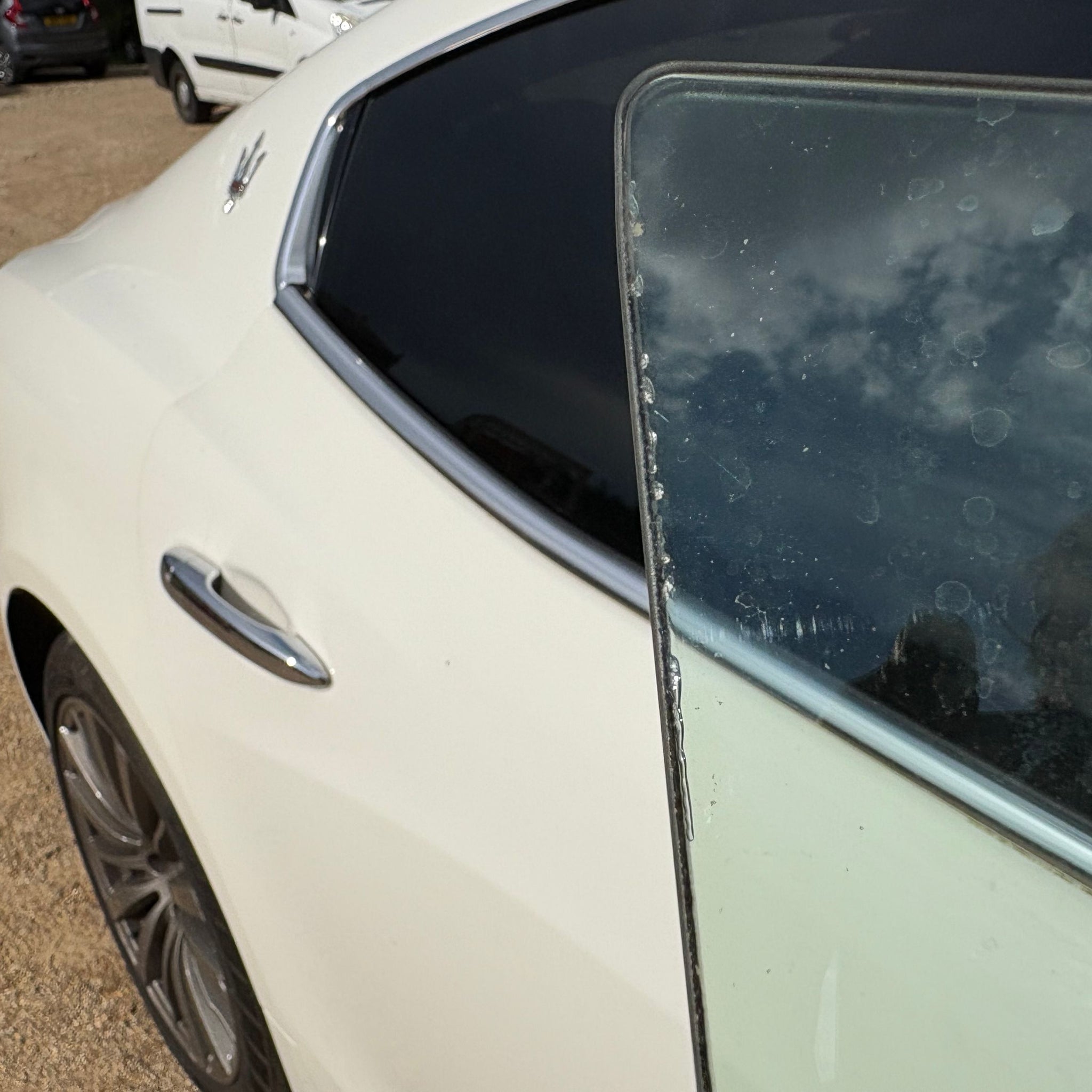 2017 MASERATI GHIBLI DRIVER SIDE FRONT DOOR WINDOW GLASS