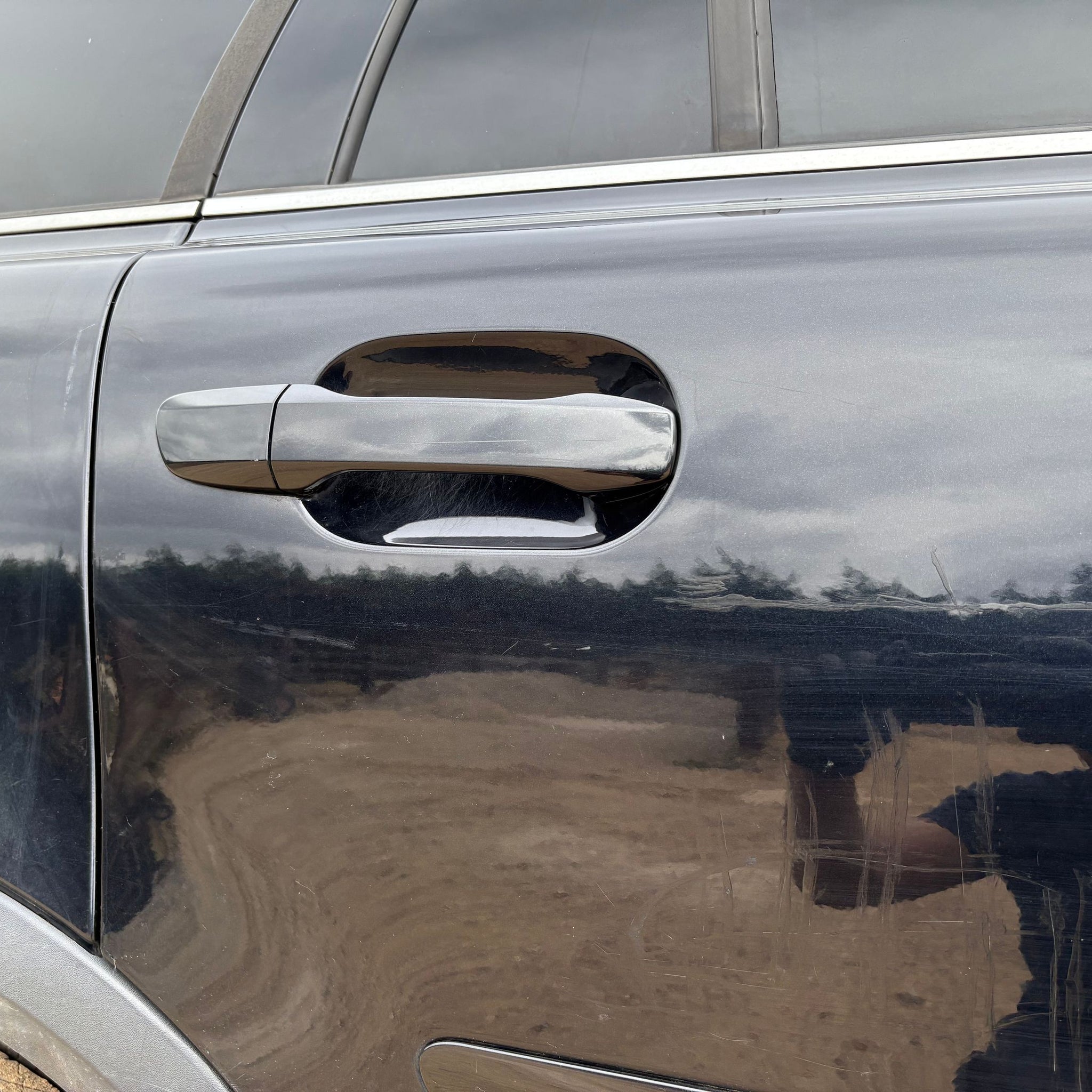 2009 VOLVO XC90 DRIVER SIDE REAR COMPLETE DOOR 452-26 BLACK