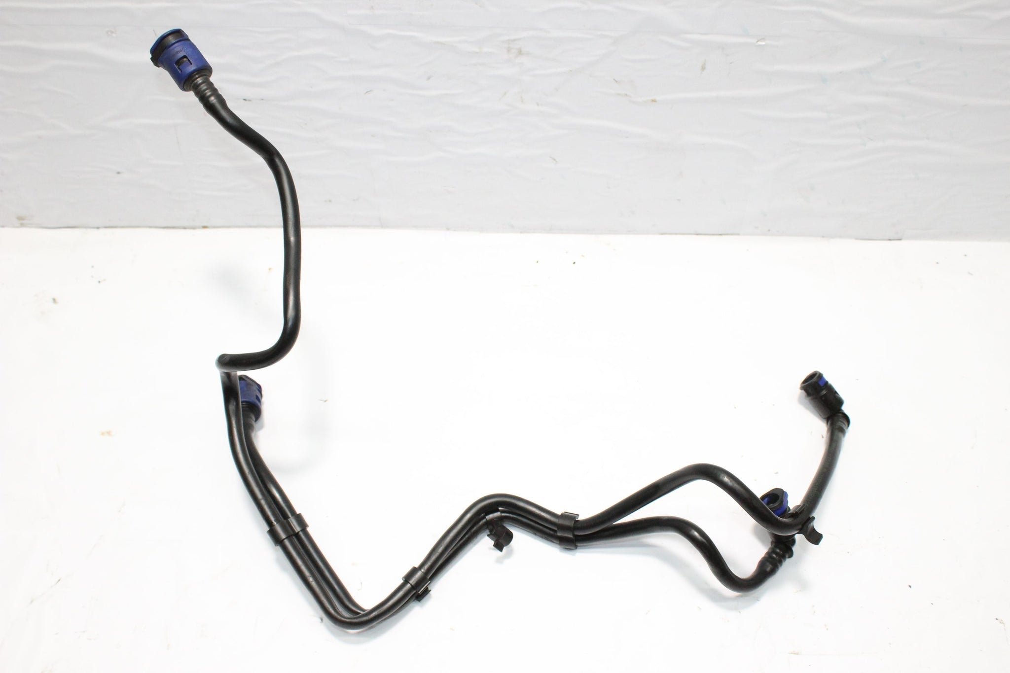 2016 RANGE ROVER EVOQUE 2.0 Fuel Pipe GJ32-9G301-AA