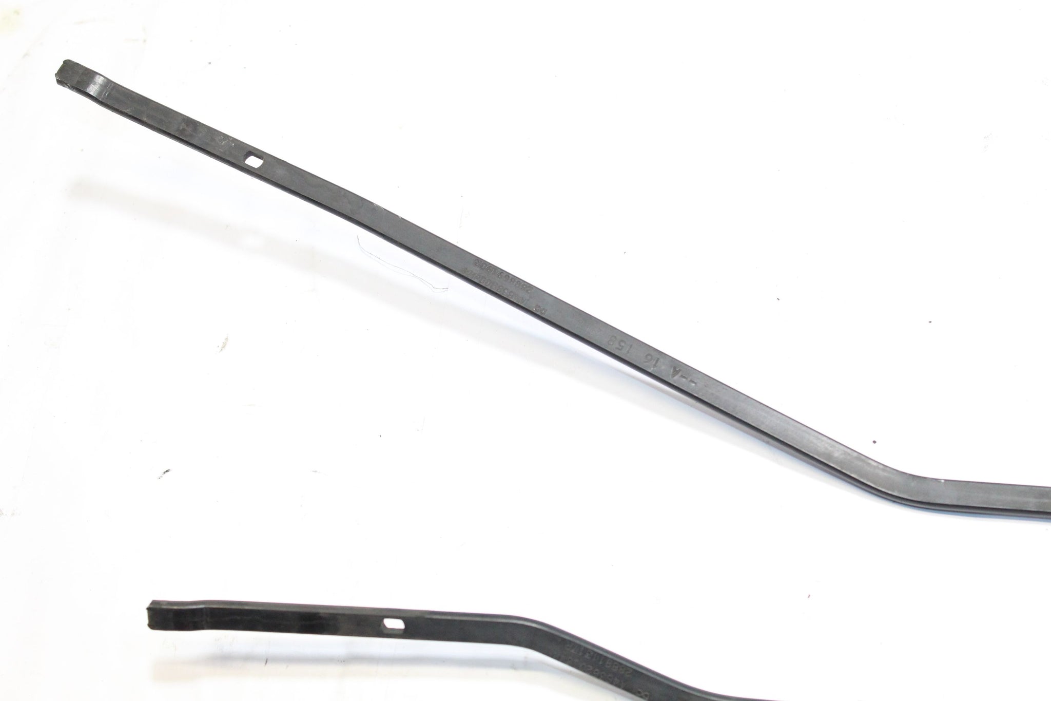 2016 SMART FORFOUR W453 Wiper Arm Pair
