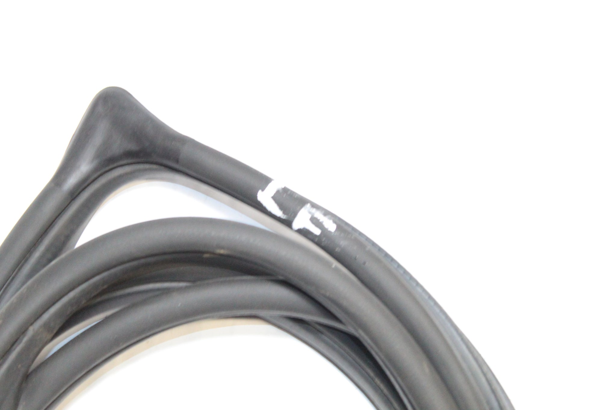 2015 SSANGYONG KORANDO Left side Front Door Seal Rubber