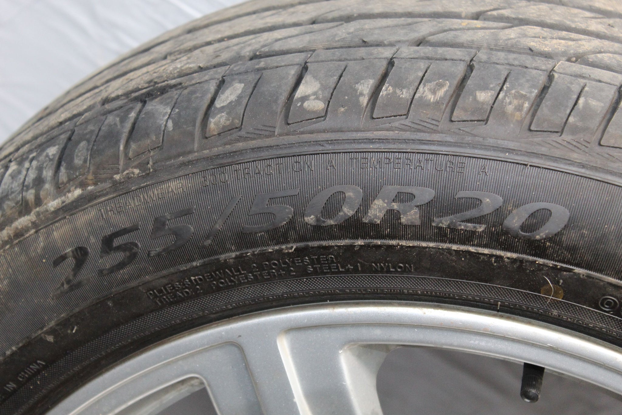 2011 RANGE ROVER VOGUE L322 Alloy Wheel with Tyre 255 / 50 R20 6.2MM