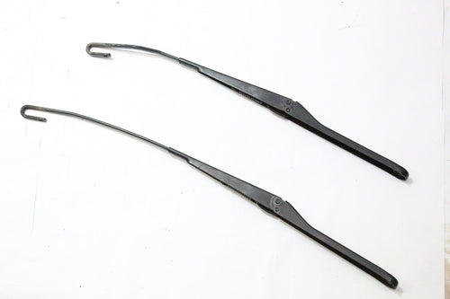 2006 BMW Z4 Front Windscreen Wiper Arm Pair