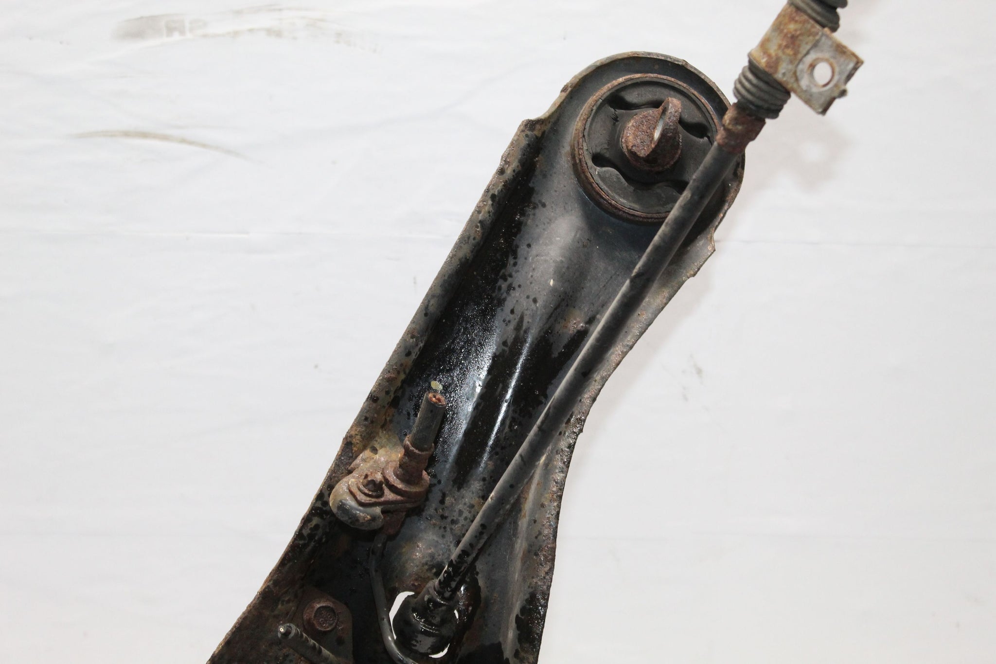 2013 JEEP COMPASS 2.2 RIGHT SIDE REAR HUB