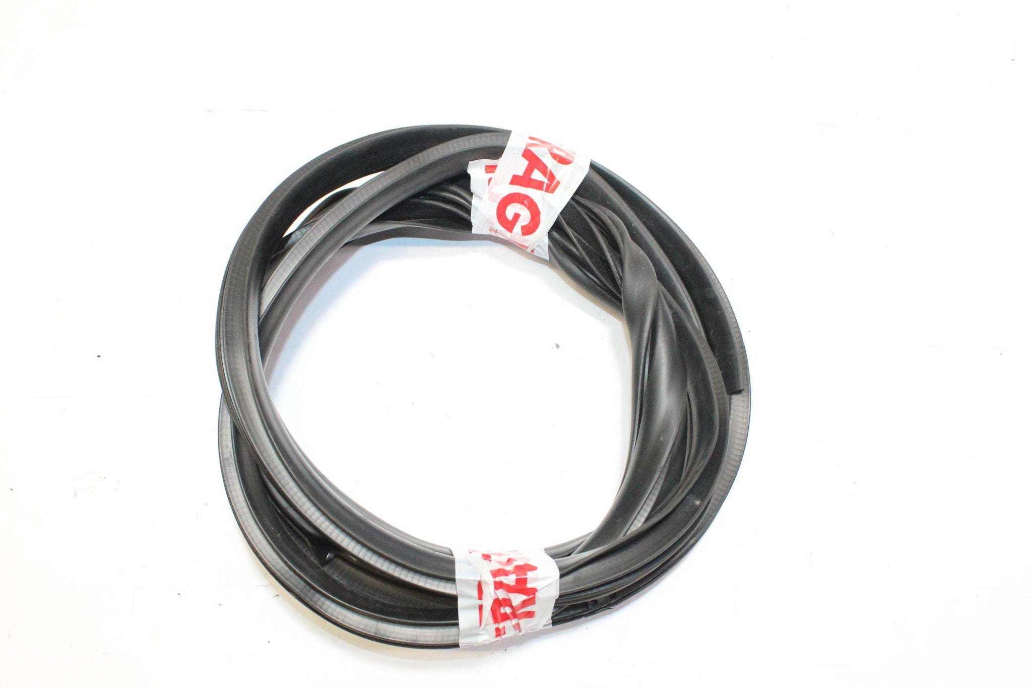 2014 KIA CEED Right side Rear Door Seal Rubber
