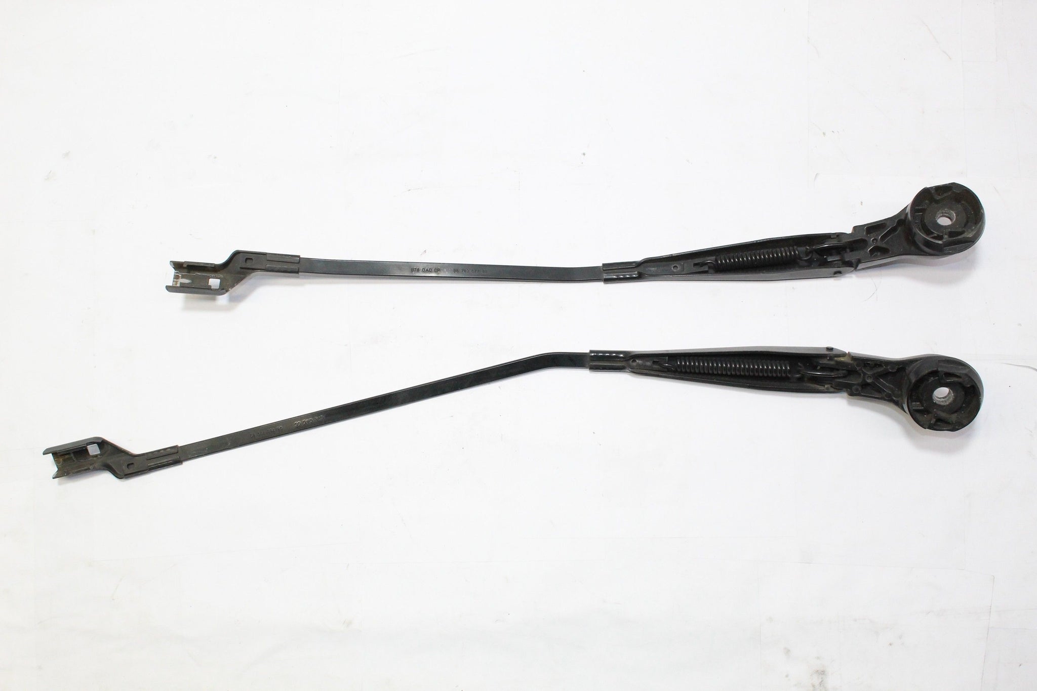2015 CITROEN C4 Front Wiper Arm Pair 9676367780 9676370980