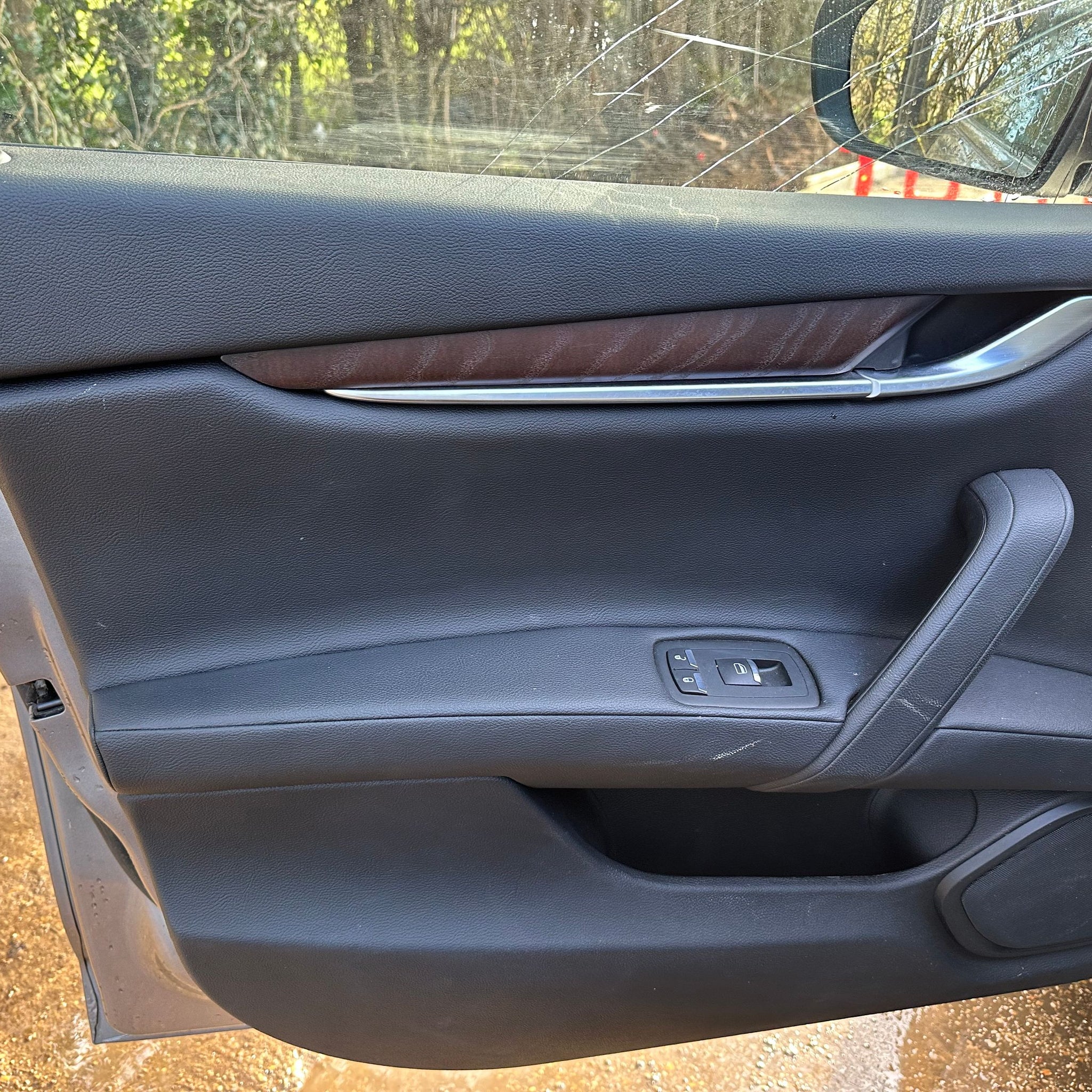 2017 MASERATI GHIBLI PASSENGER SIDE FRONT COMPLETE DOOR