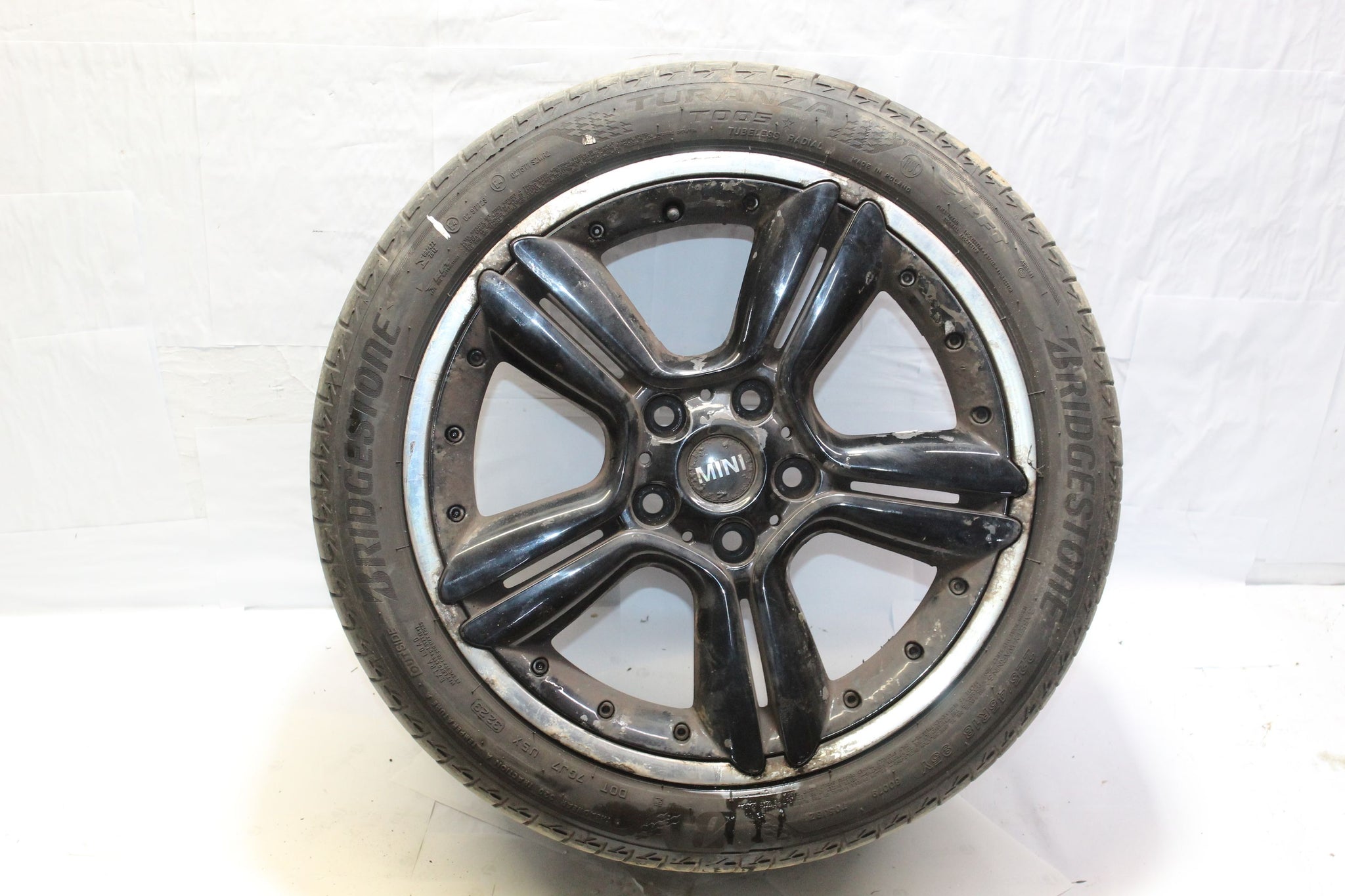 2014 MINI PACEMAN R61 Alloy Wheel with Tyre 225 / 45 R18 5.6MM