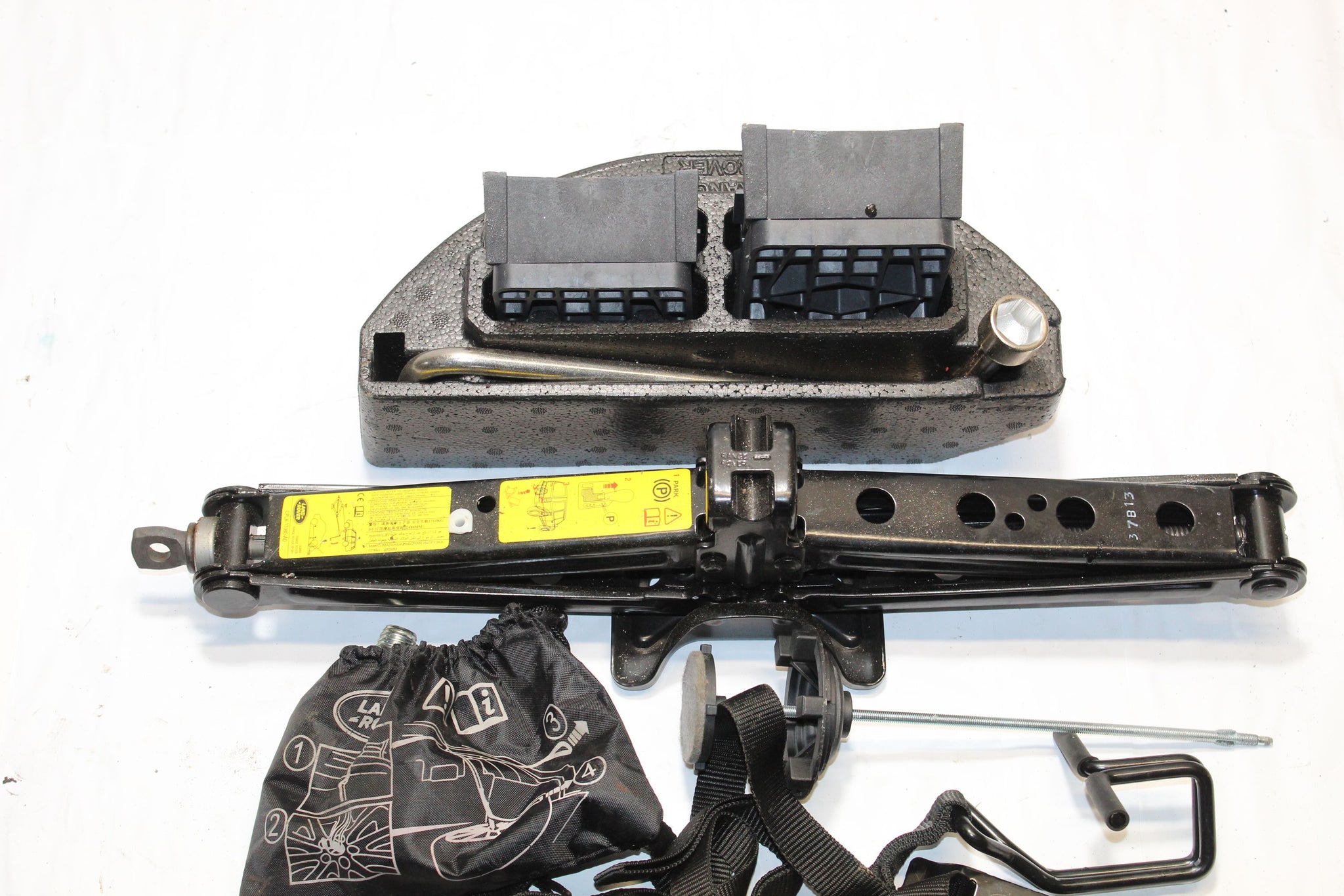 2013 RANGE ROVER SPORT L494 Jack and Tool Kit