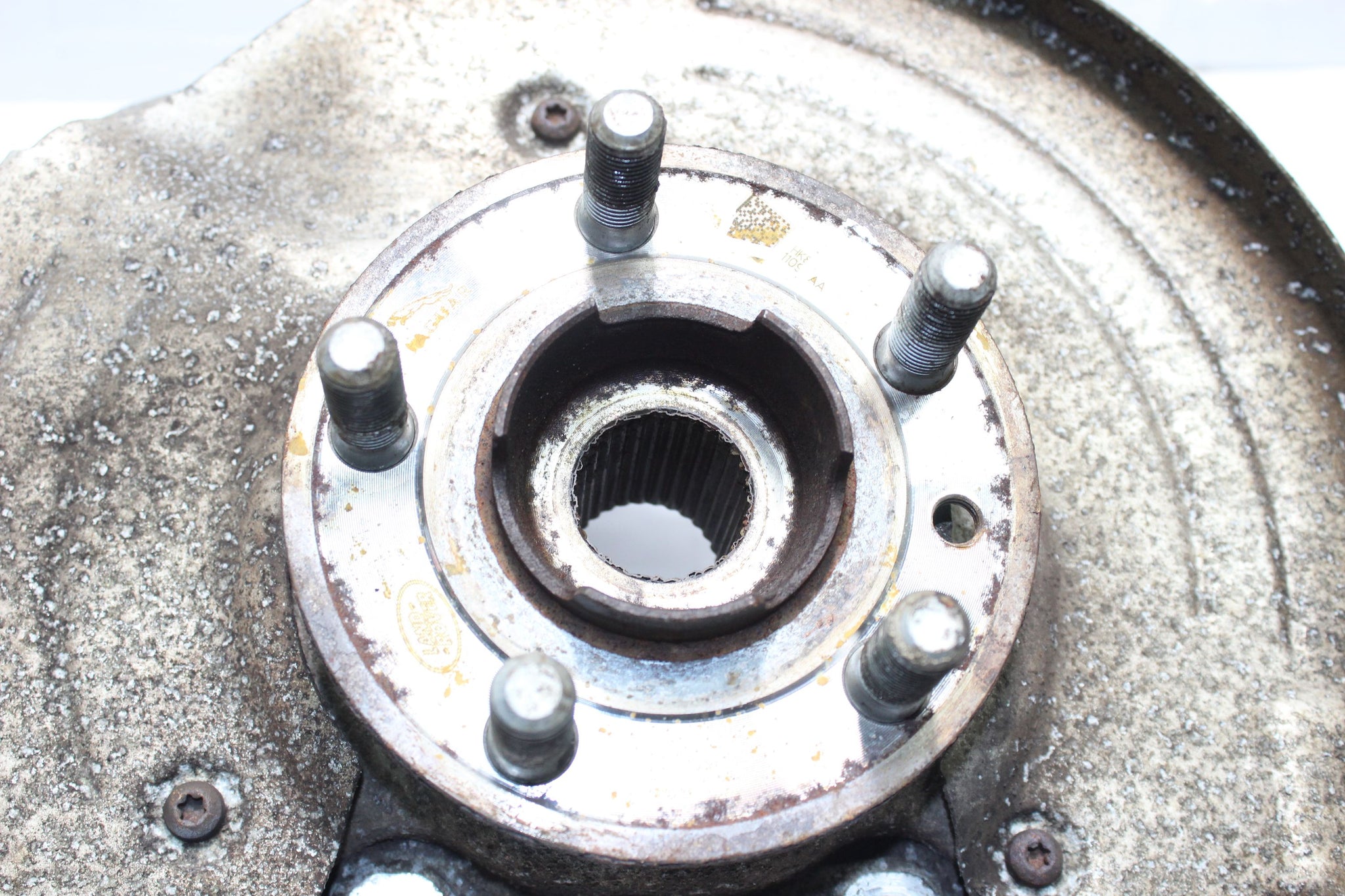 2017 JAGUAR F PACE 2.0 Left side Rear Wheel Hub