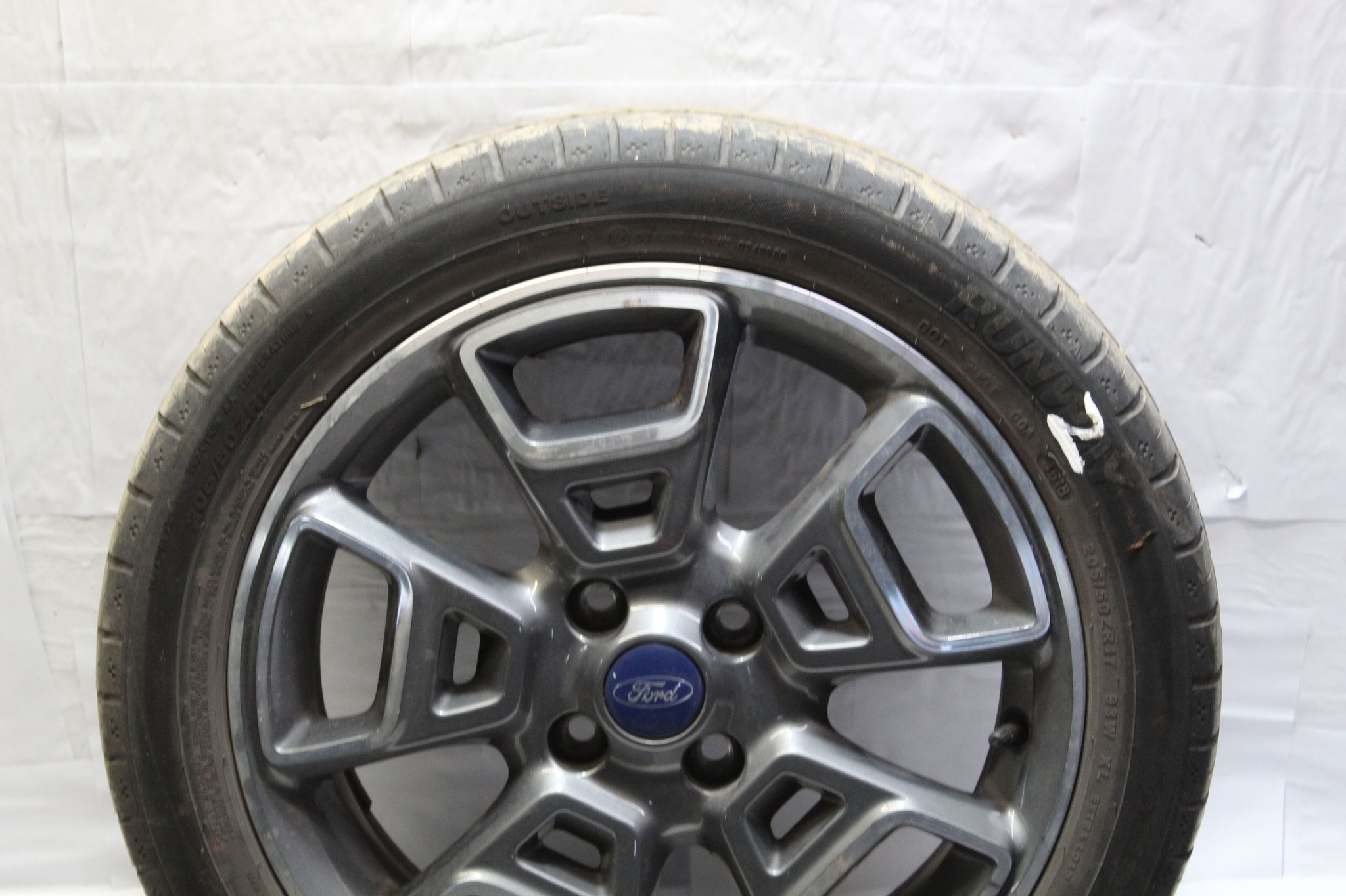 2016 FORD ECOSPORT Alloy Wheel with Tyre 205 / 50 R17 5.1MM