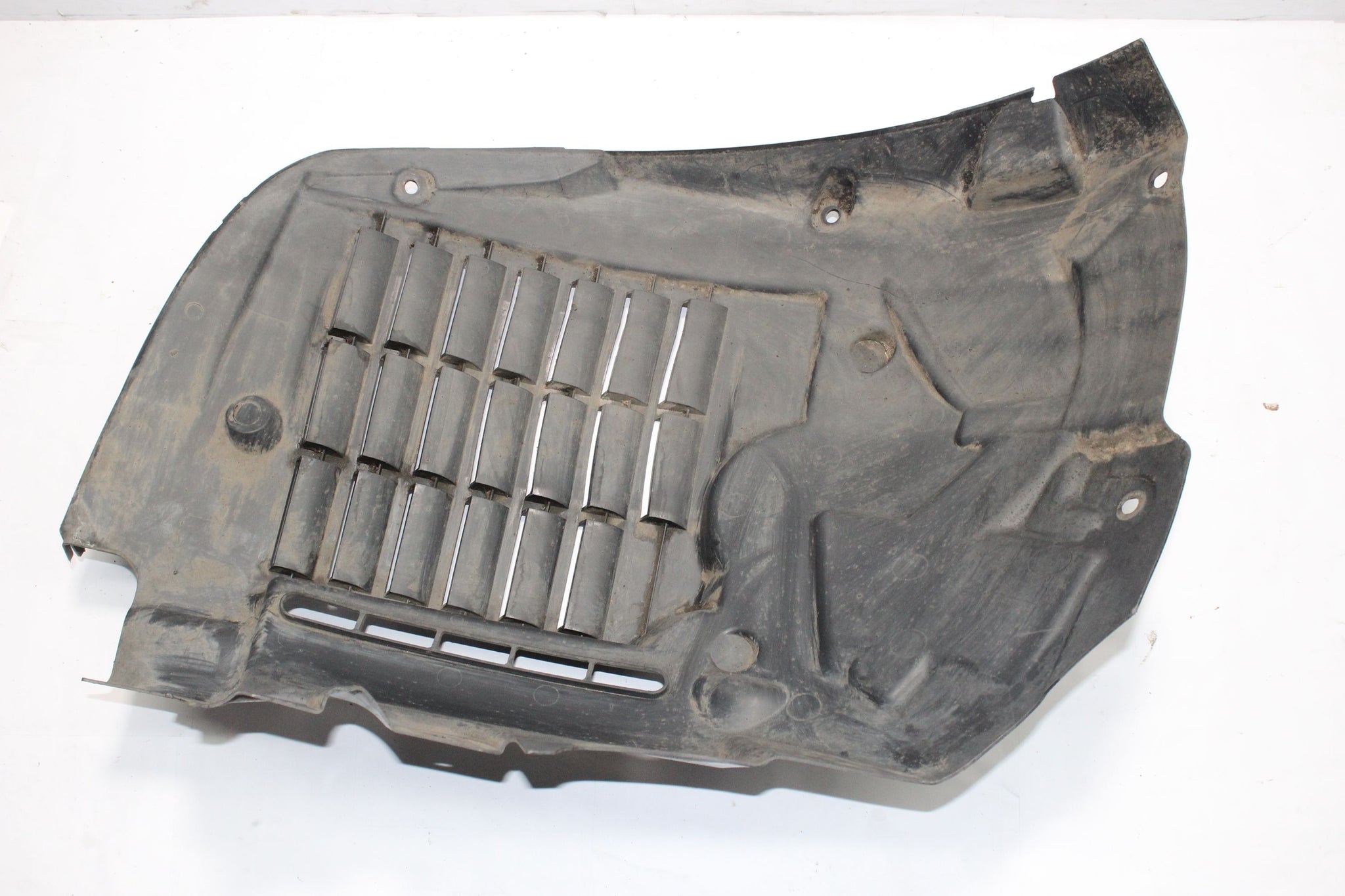 2014 RANGE ROVER VOGUE L405 Left side Front Splash Guard CPLA-16A574-AA