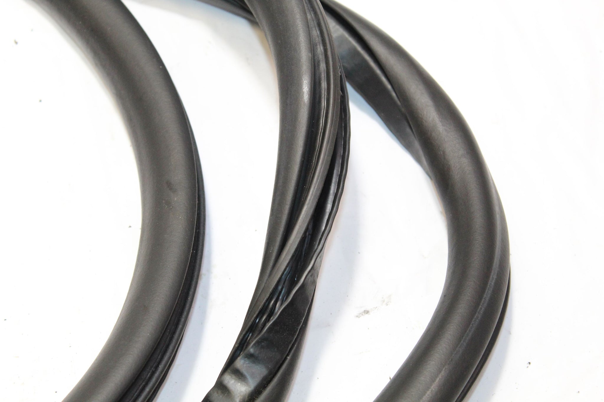 2015 CITROEN C4 GRAND PICASSO Right side Rear Door Seal Rubber