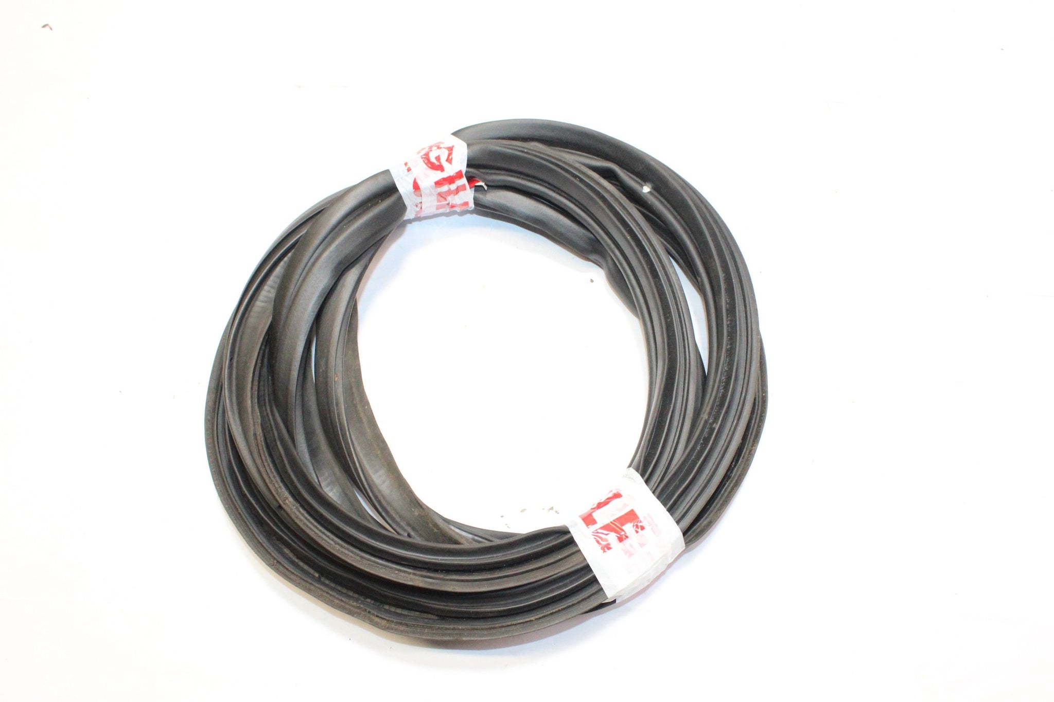 2014 KIA CEED Right side Rear Door Seal Rubber