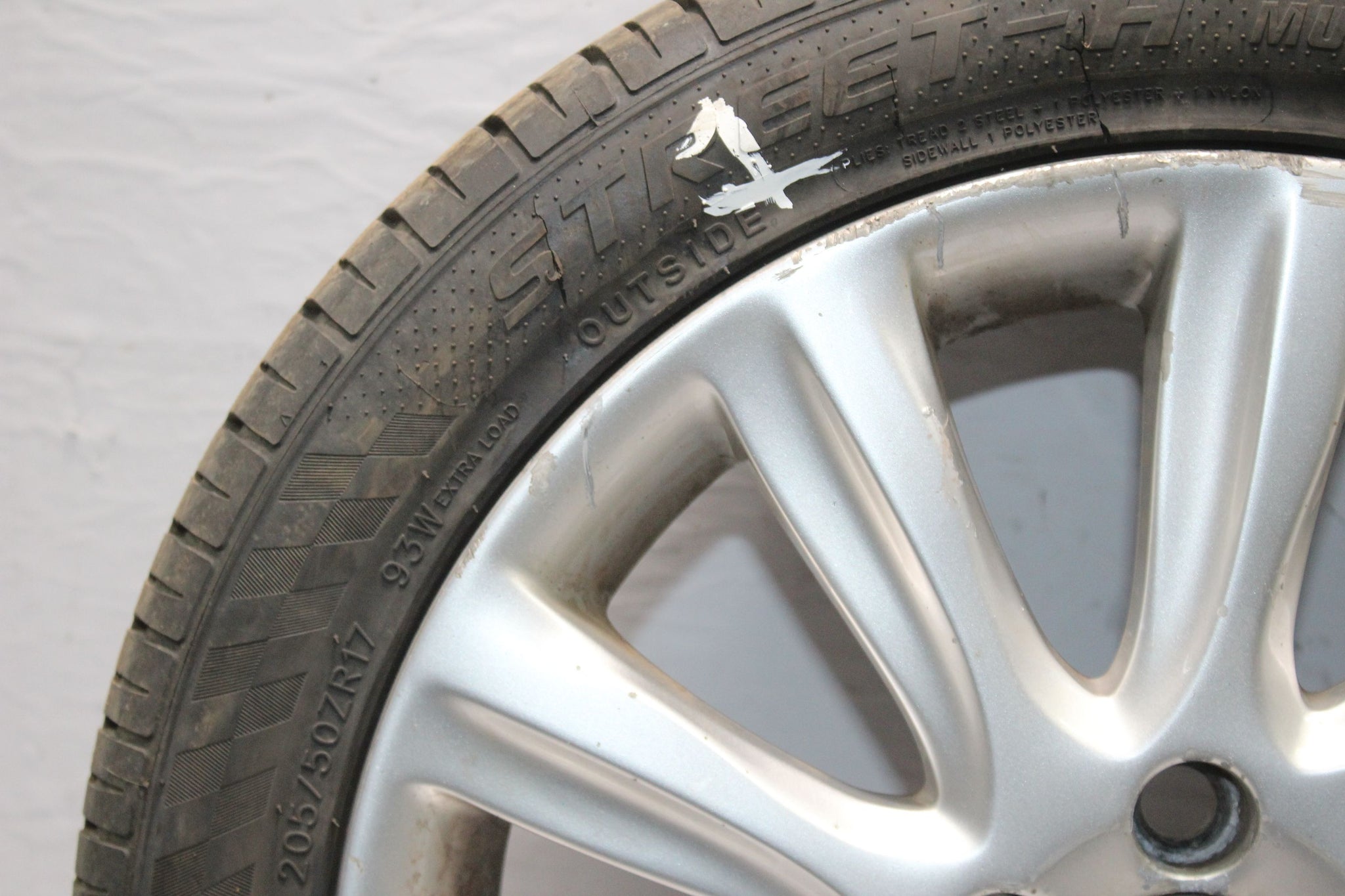 2013 VOLVO V40 Alloy Wheel with Tyre 205 / 50 R17 6.6MM