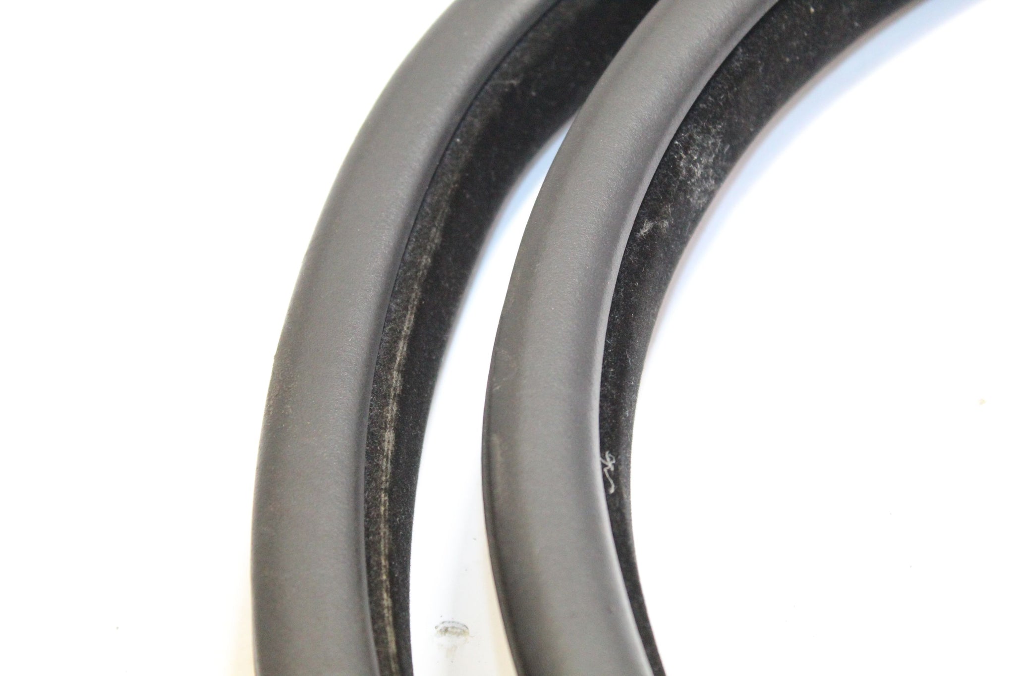 2013 RANGE ROVER VOGUE L405 RIGHT SIDE REAR DOOR RUBBER SEAL