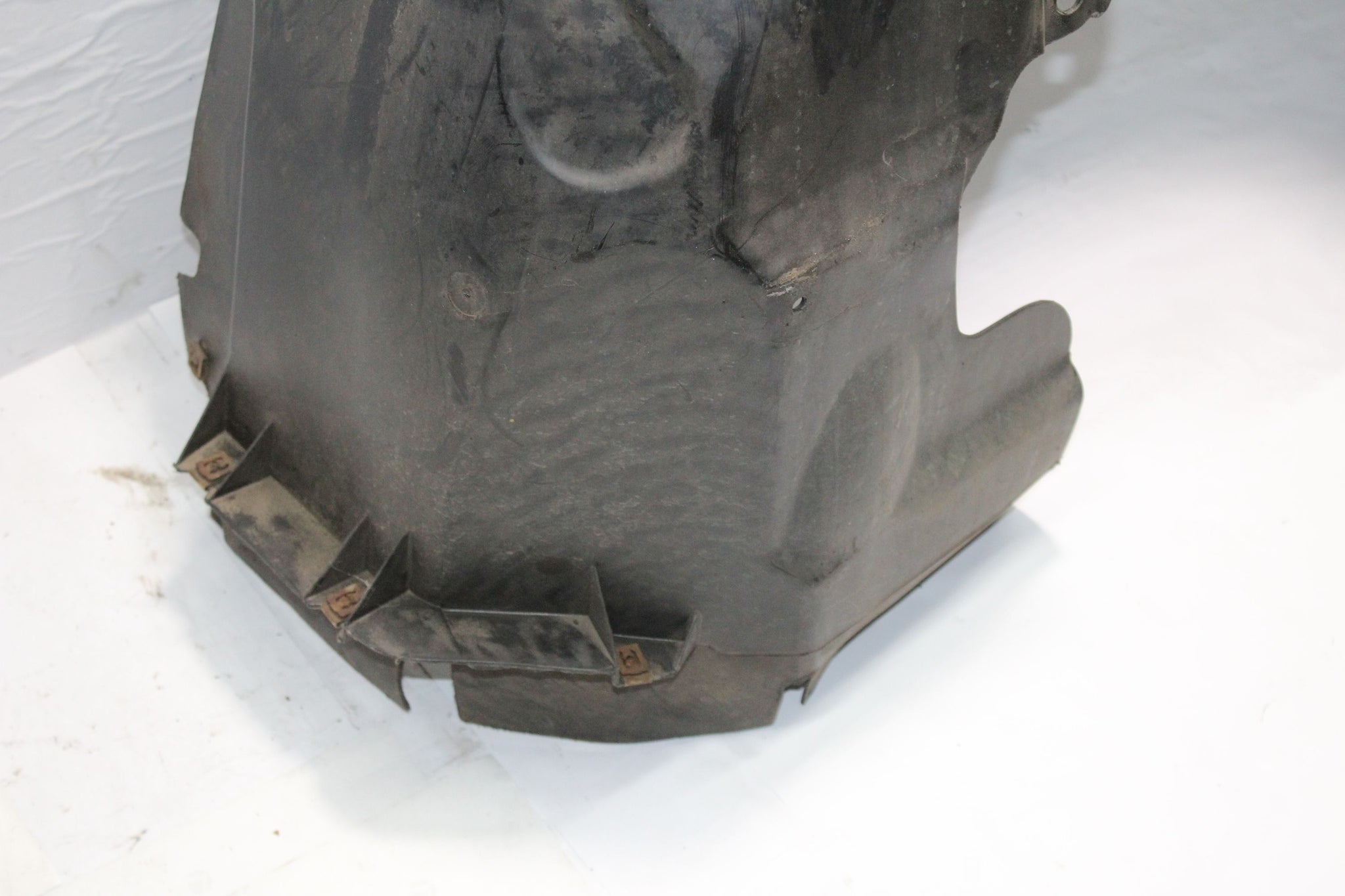 2016 FORD FOCUS MK3 Right side Front Splash Guard AM51-R16114-BG